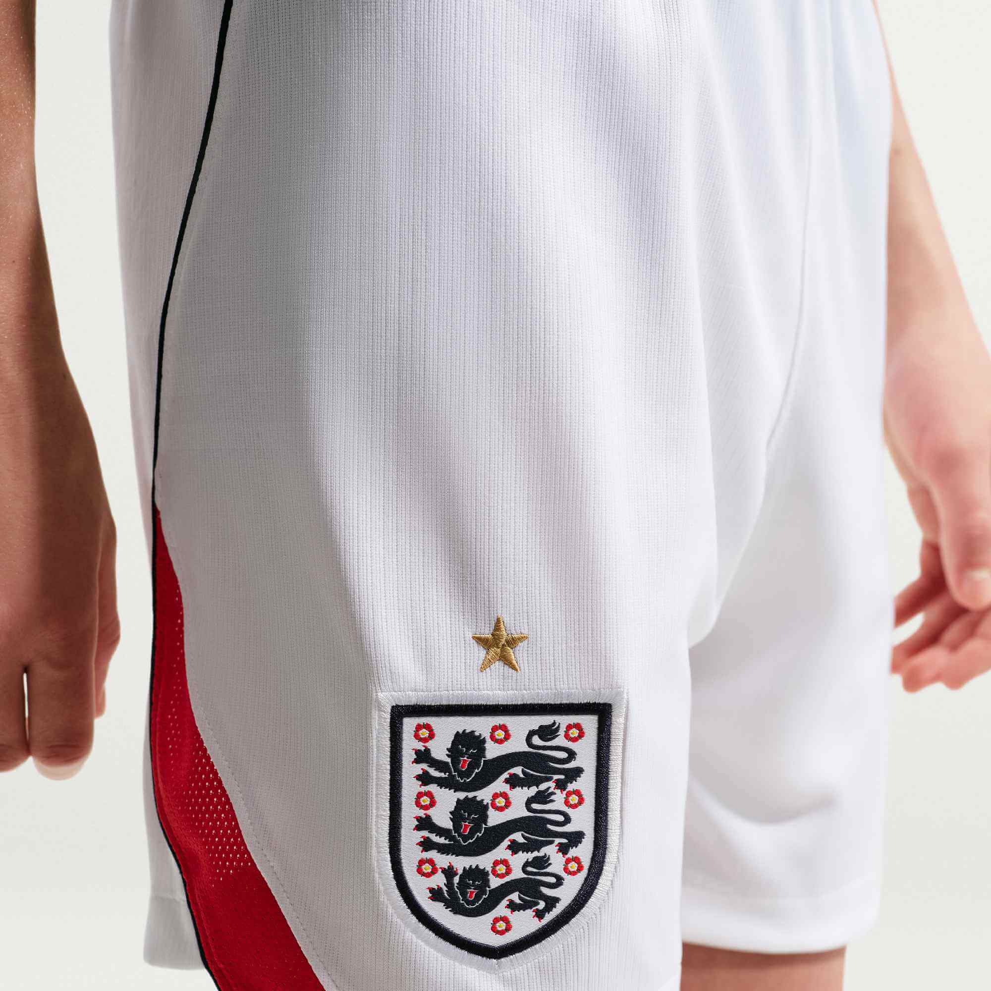 Nike 2026 England Youth Stadium Home Shorts (Detail 1)