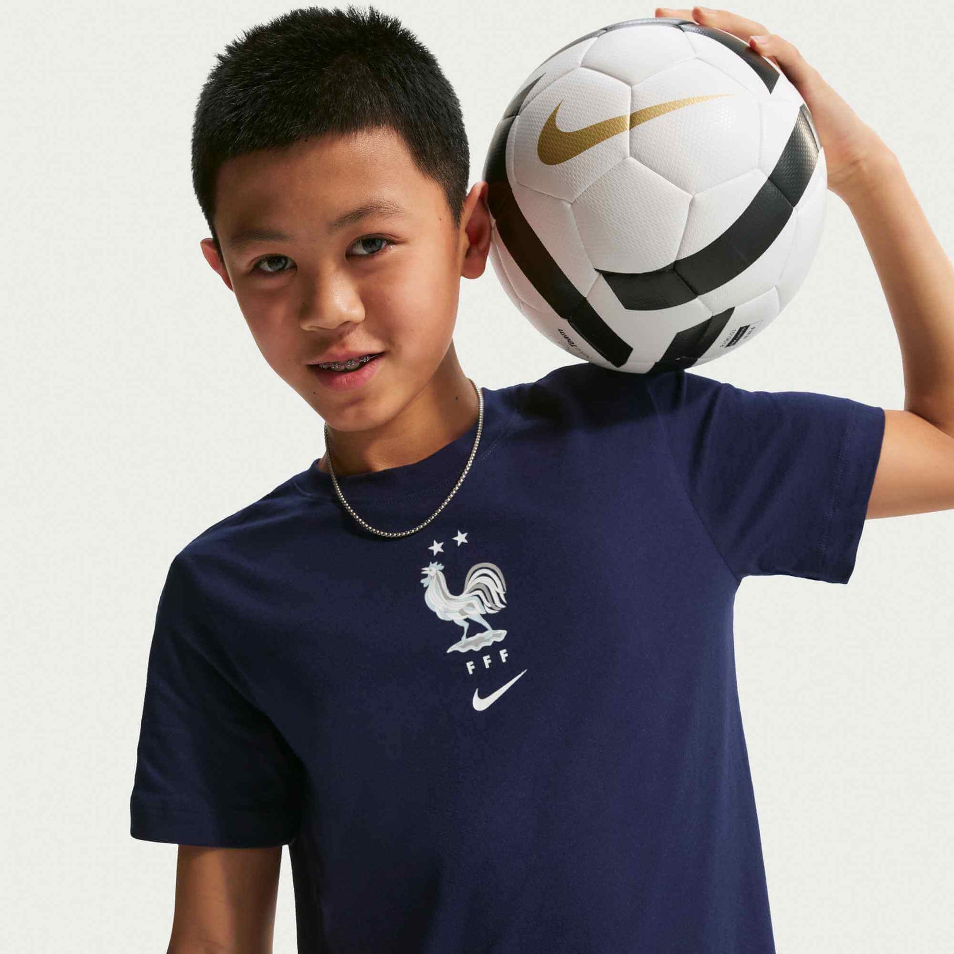 Nike 2026 France Youth Crest Tee (Detail 1)