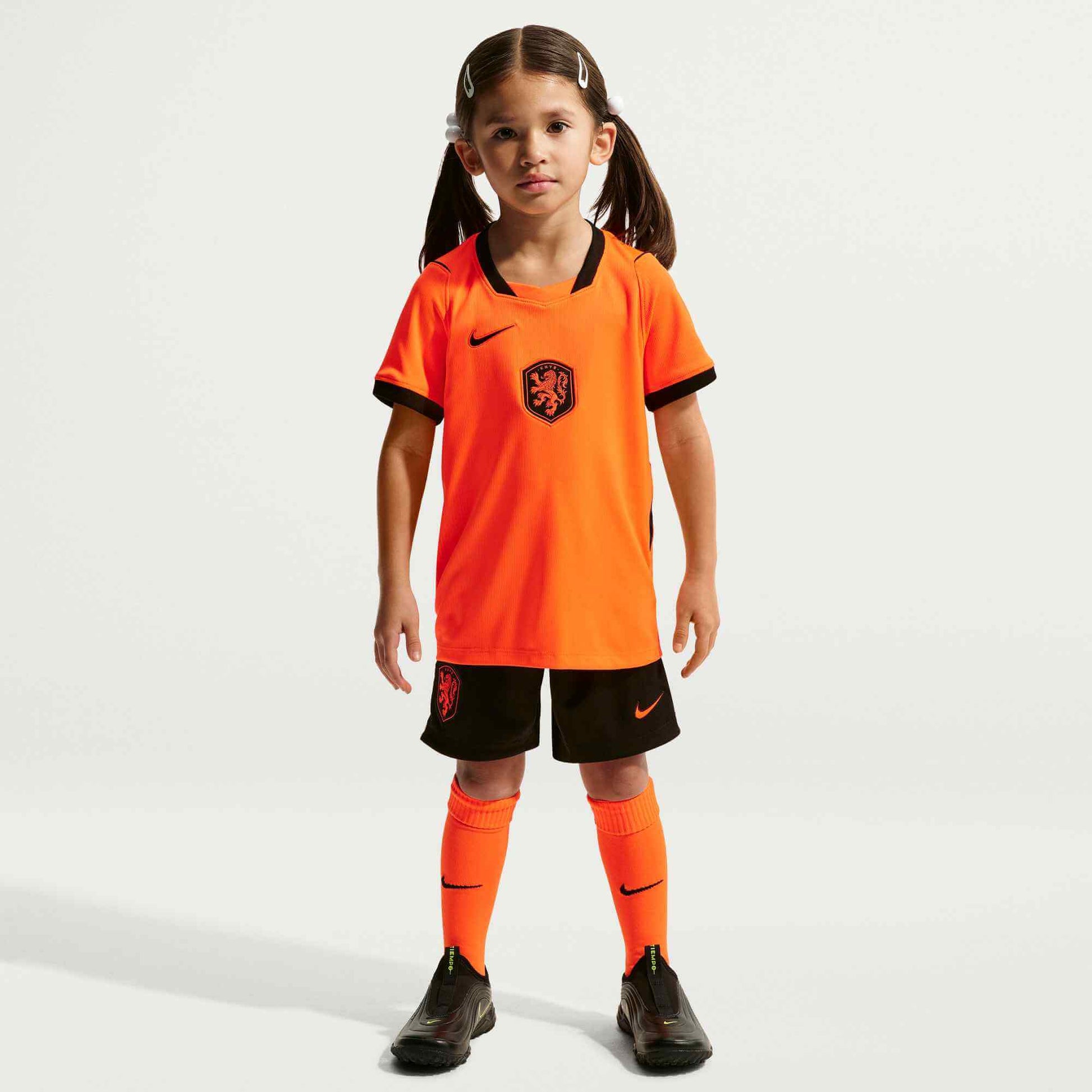 Nike 2026 Netherlands Little Kids' Stadium Home Kit (Model - Front)