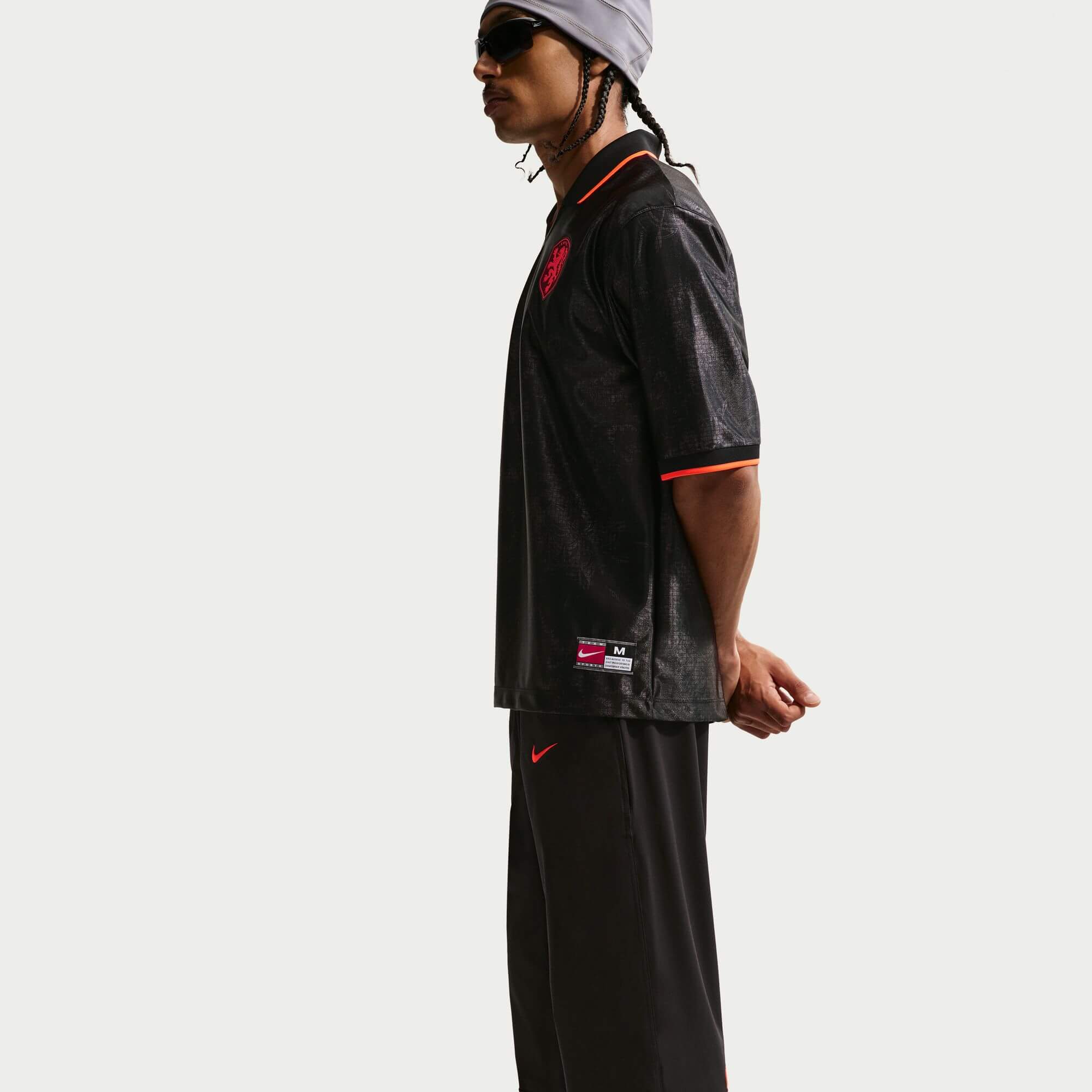 Nike 2026 Netherlands Men's Dri-Fit Energy Woven Pants (Model - Side)