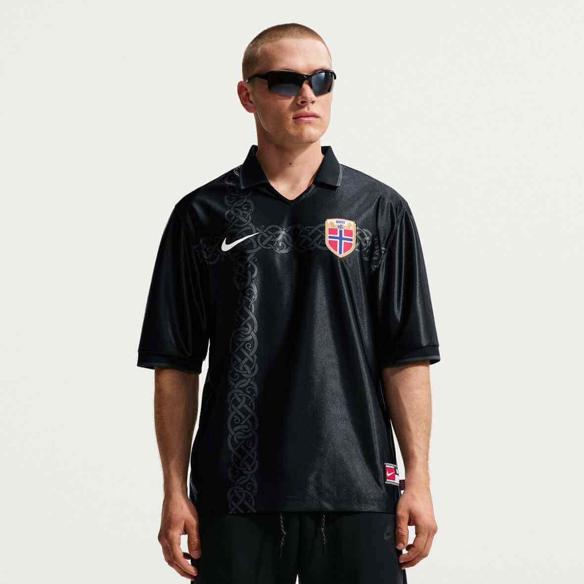 Nike 2026 Norway Men's Dri-Fit Energy Soccer Jersey (Model - Front)