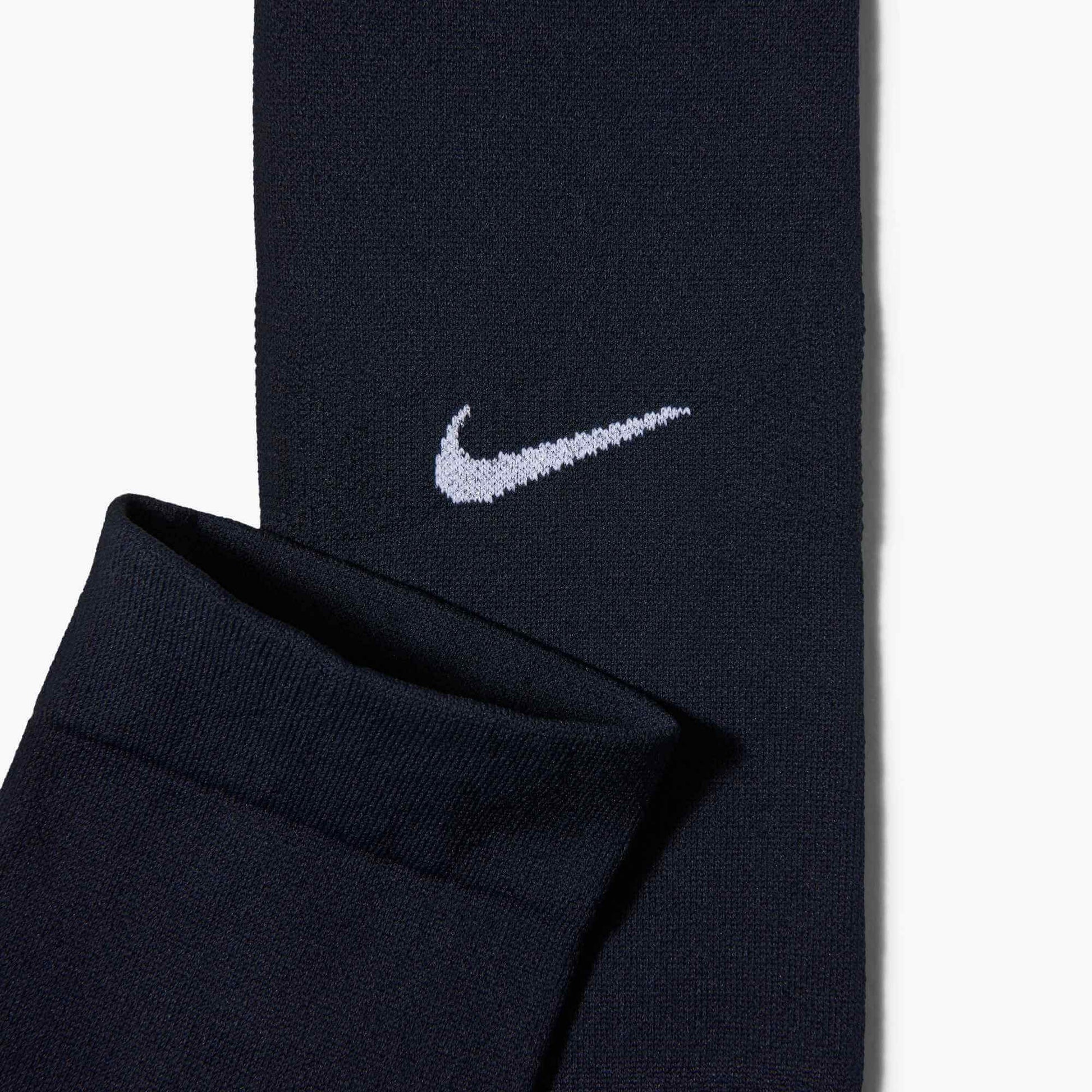 Nike 2026 USMNT Away VaporFast Knee-High Socks (Detail 2)