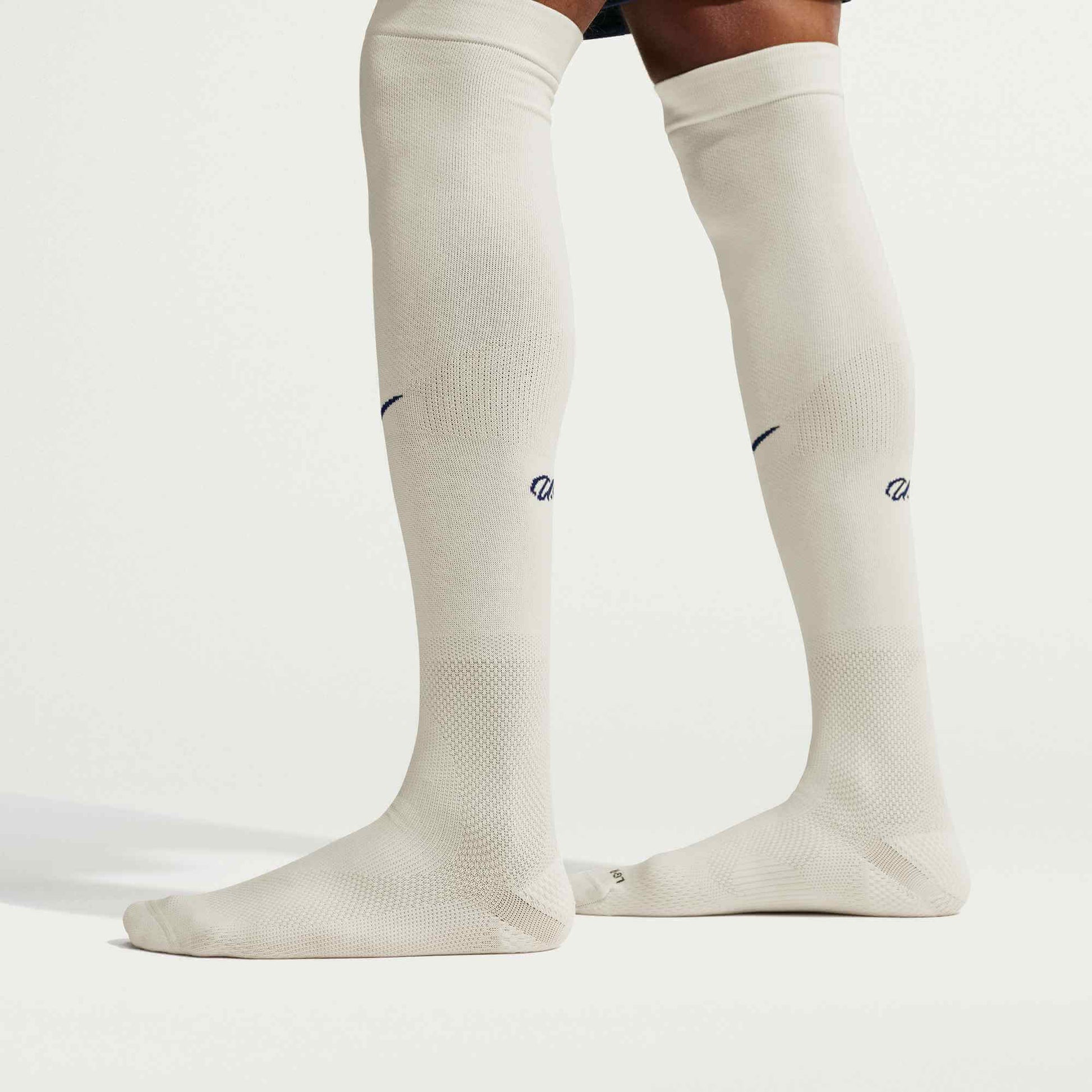 Nike 2026 USMNT Home VaporFast Knee-High Socks (Model - Side)