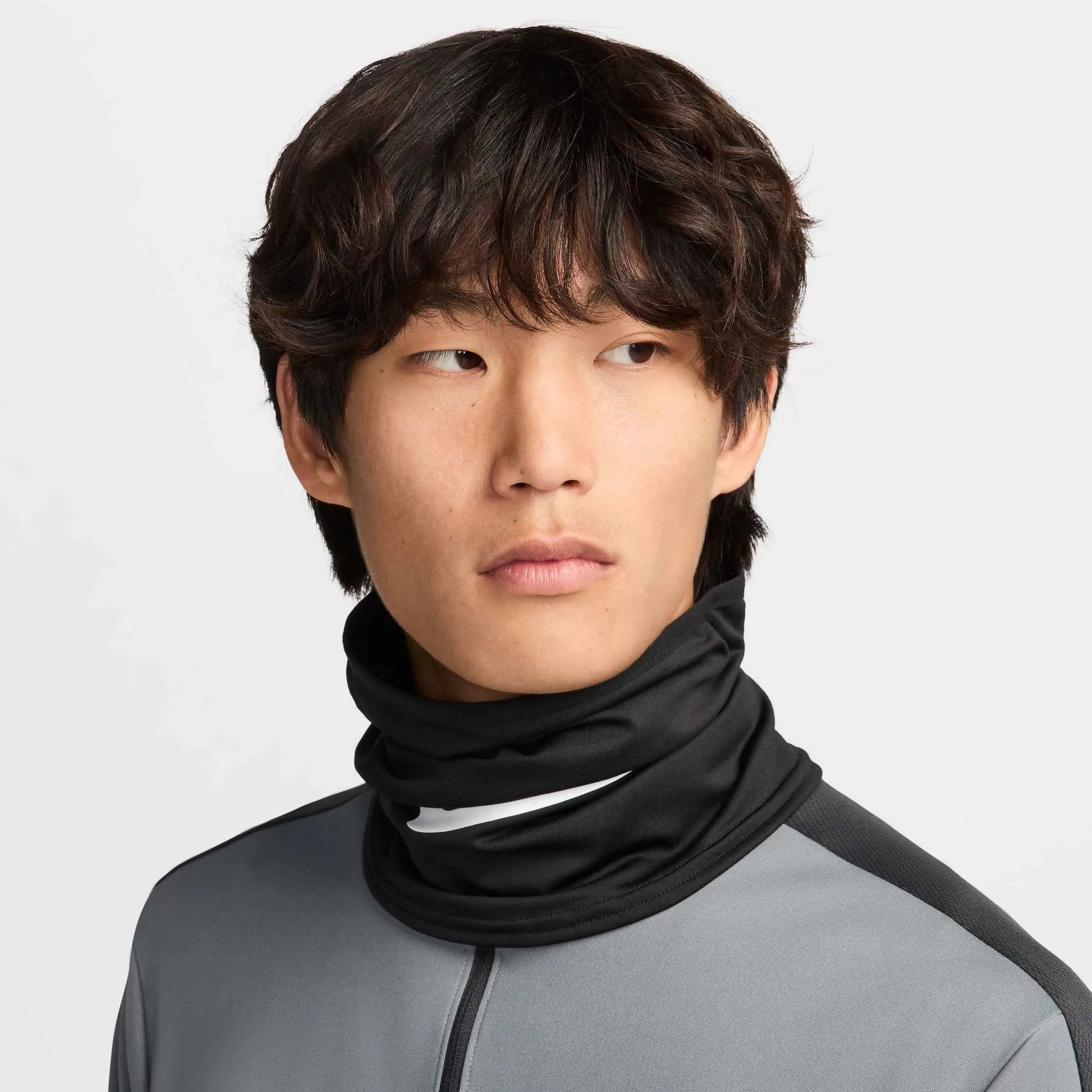 Nike Academy Neck Warmer (Model - Front)
