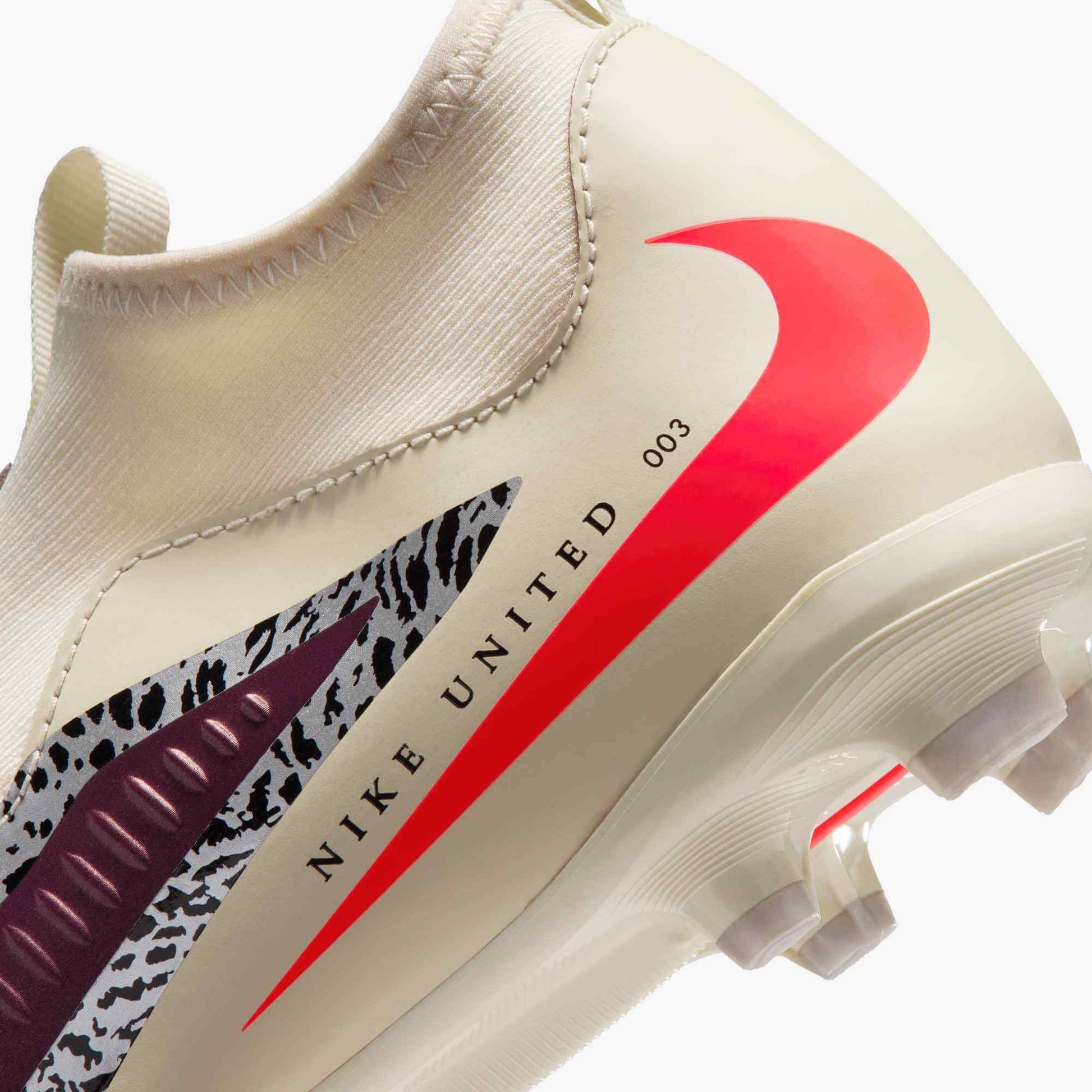 Nike Junior Phantom 6 High Academy NU3 Firm_Multi Ground Soccer Cleats - United NU3 Pack (SU26) (Detail 2)
