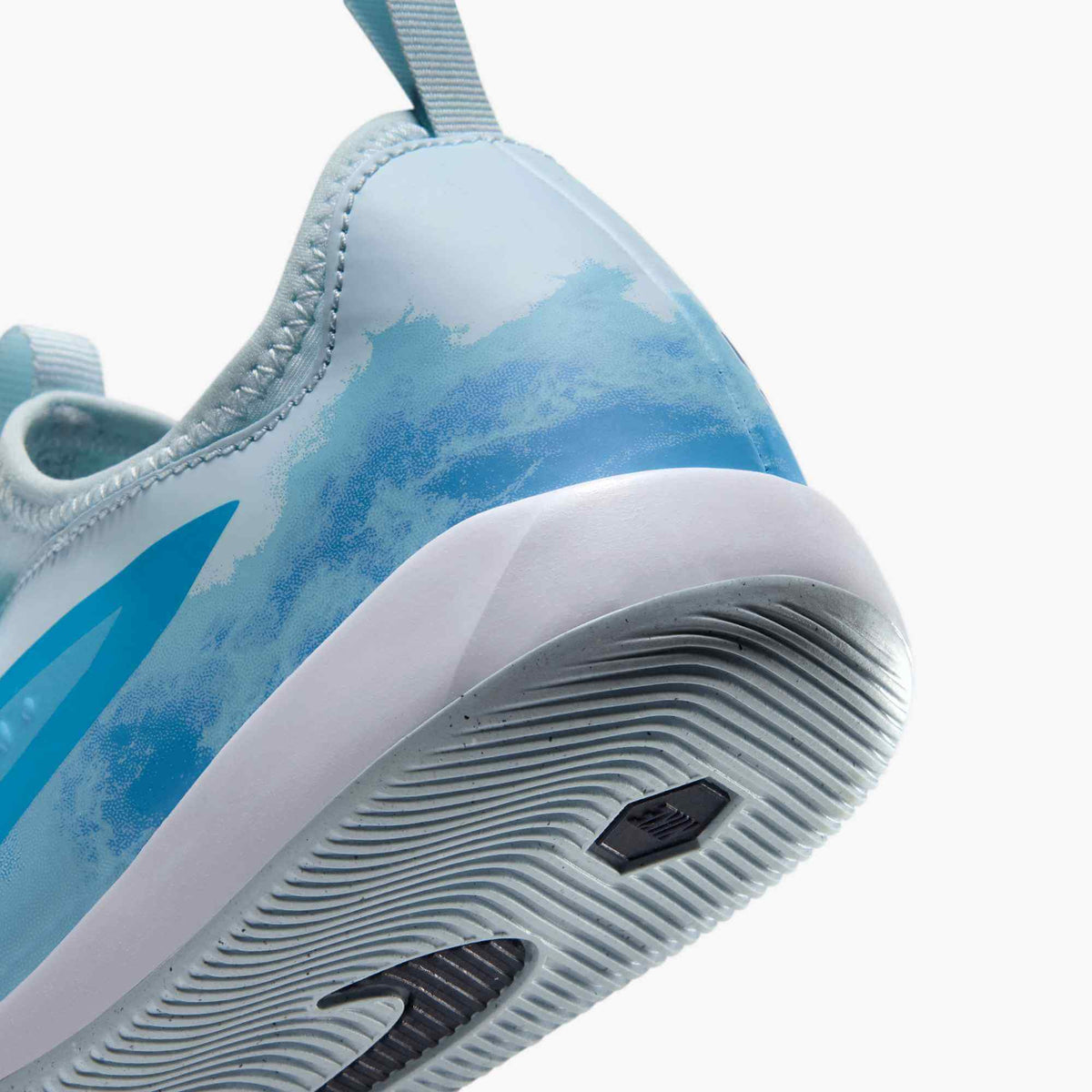 Nike Junior Phantom 6 Low Academy EH Indoor Soccer Shoes - Haaland PE (HO26) (Detail 2)