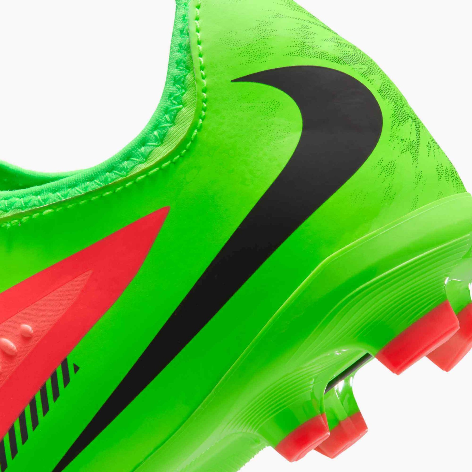 Nike Junior Phantom 6 Low Academy Firm_Multi Ground Soccer Cleats - Haaland PE (SU26) (Detail 3)