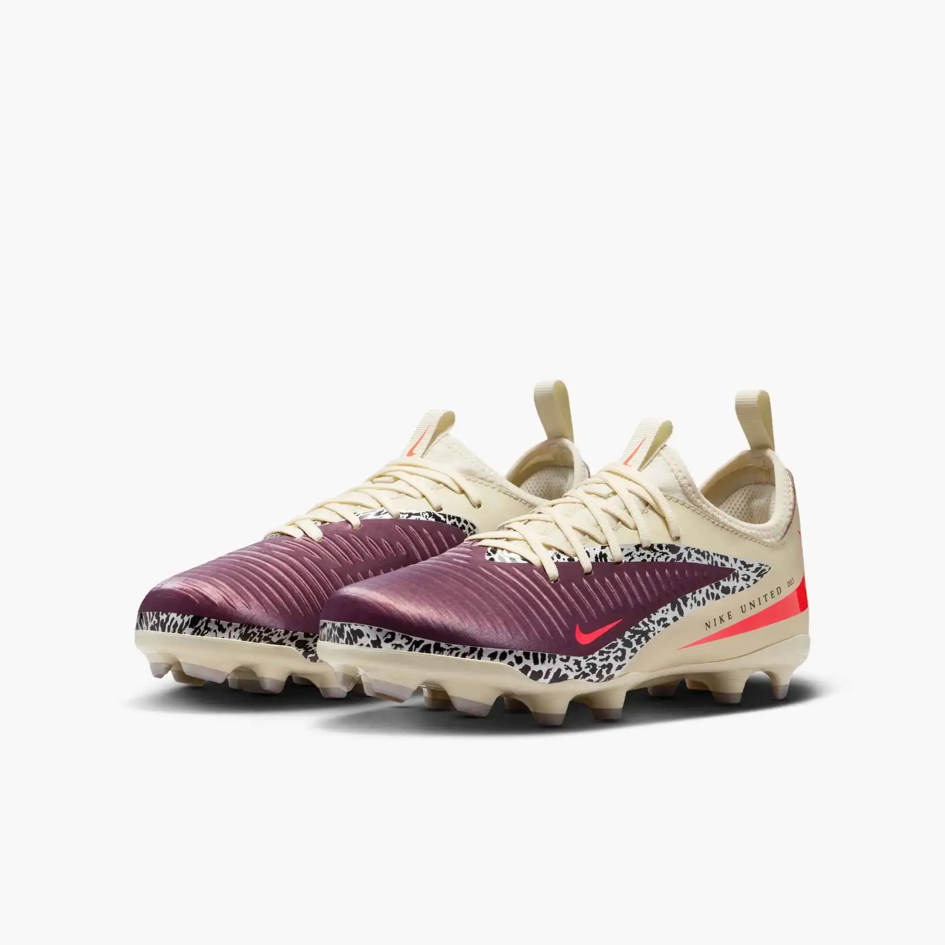Nike Junior Phantom 6 Low Academy NU3 Firm_Multi Ground Soccer Cleats - United NU3 Pack (SU26) (Pair - Lateral)