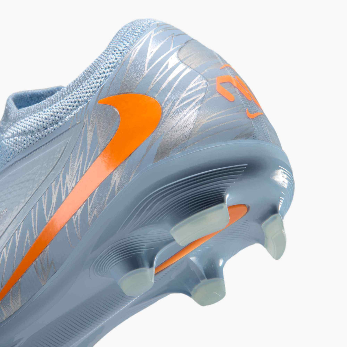 Nike Junior Phantom 6 Low Pro NU4 Firm/Multi Ground Soccer Cleats - United NU4 Pack (FA26) (Detail 3)