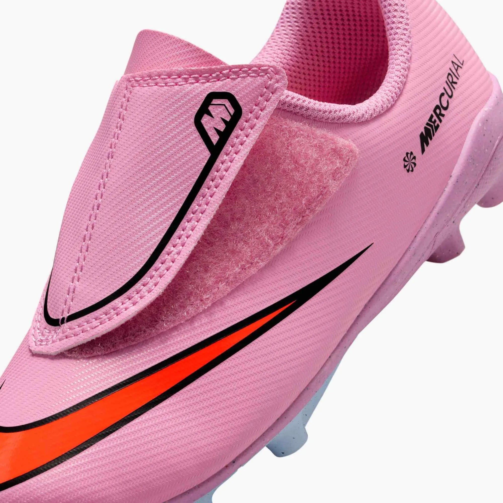 Nike Kids Vapor 16 Club PS (V) Multi-Ground Soccer Cleats - Scary Good Pack (FA25) (Detail 2)