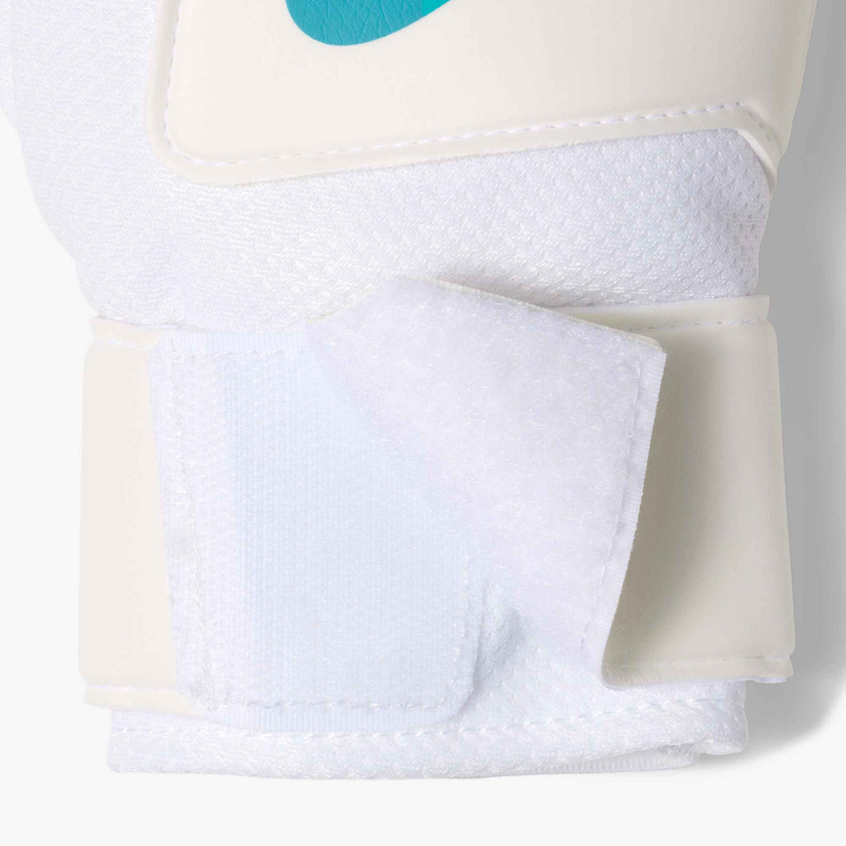 Nike Match Goalkeeper Gloves White-Dusty Cactus-Dusty Cactus (Detail 1)