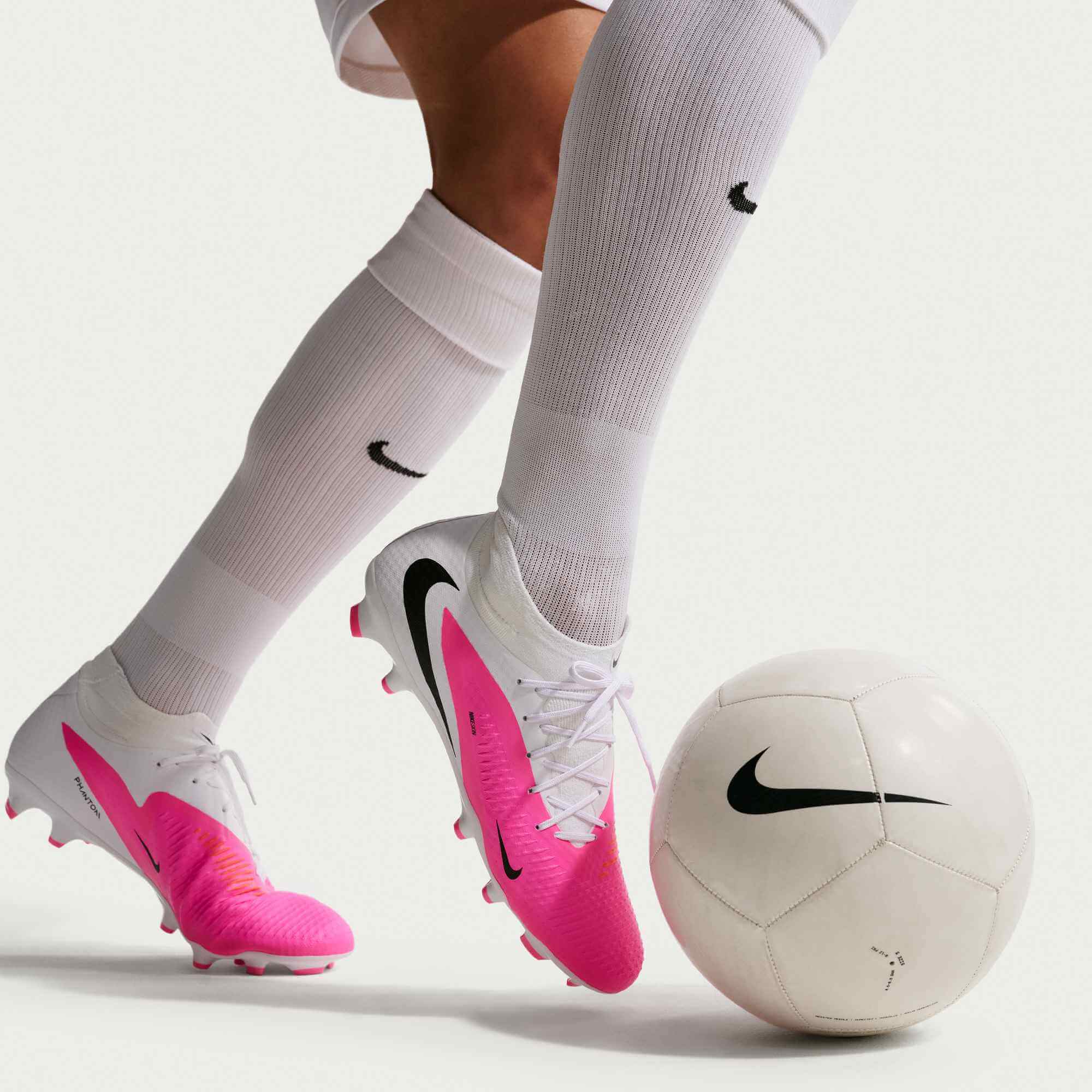Nike Phantom 6 High Academy Firm/Multi Ground Soccer Cleats
