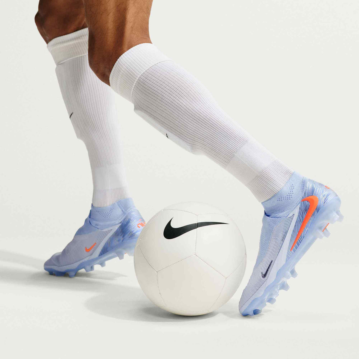 Nike Phantom 6 High Elite NU4 Firm Ground Soccer Cleats - United NU4 Pack (FA26) (Model 1)