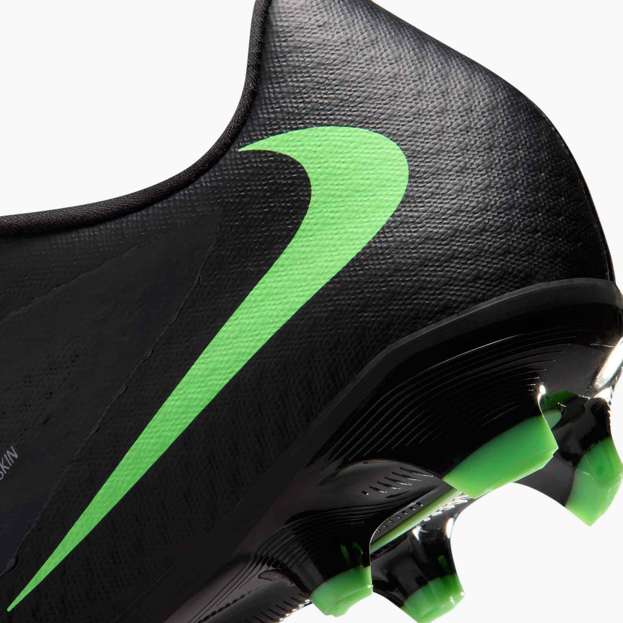 Nike Phantom 6 Low Academy Firm_Multi Ground Soccer Cleats - Shadow Pack (FA26) (Detail 3)