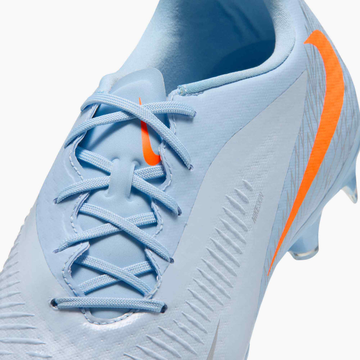 Nike Phantom 6 Low Academy NU4 Firm/Multi Ground Soccer Cleats - United NU4 Pack (FA26) (Detail 2)