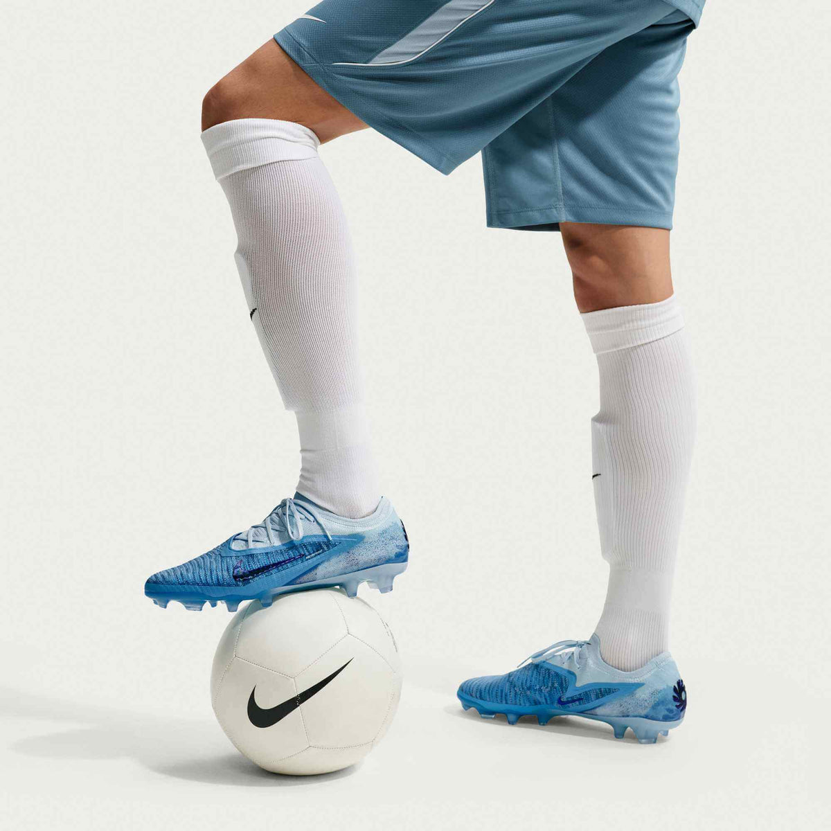 Nike Phantom 6 Low Elite EH Firm Ground Soccer Cleats - Haaland PE (HO26) (Model 1)