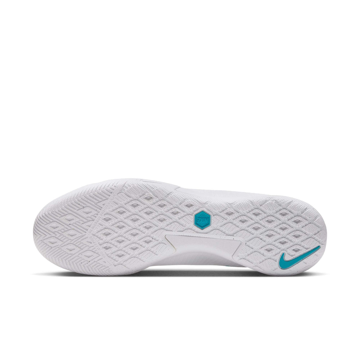Nike Vapor 17 Academy Indoor Soccer Shoes - White Pack (HO26) (Bottom)