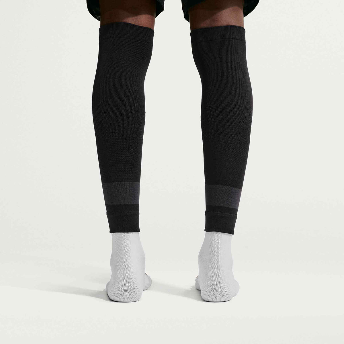 Nike VaporFast Leg-Sleeve Black (Model - Back)