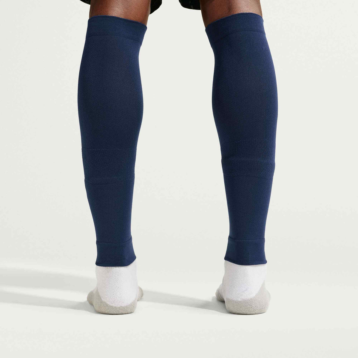 Nike VaporFast Leg-Sleeve Navy (Model - Back)