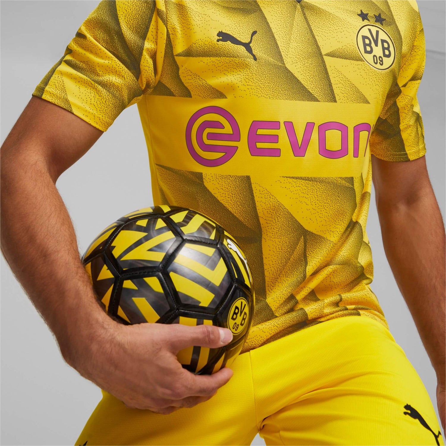 Puma 2023-24 Borussia Dortmund Men's Stadium Third Jersey (Detail 1)