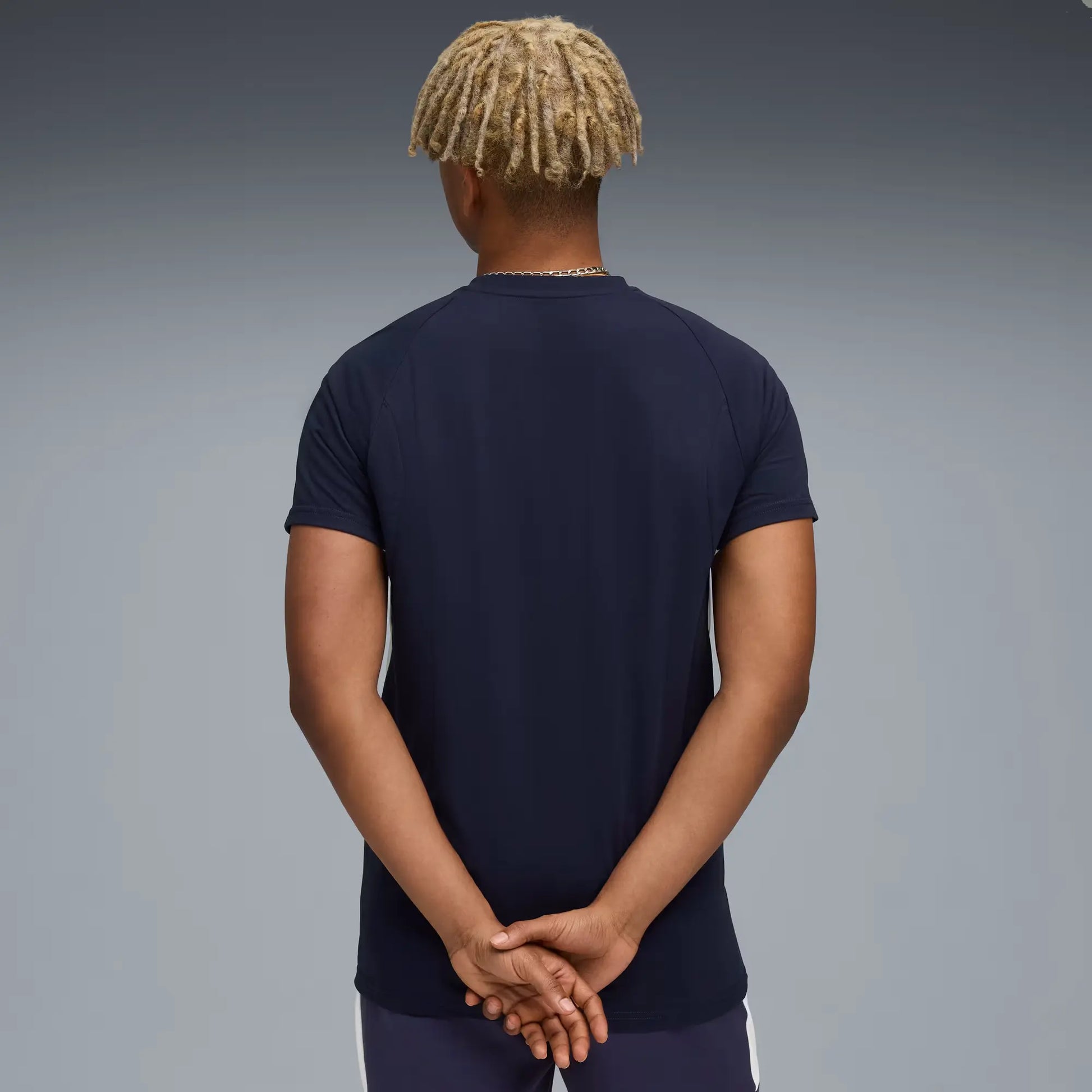 Puma 2025-26 Chivas Men's EVOSTRIPE Tee (Model - Back)