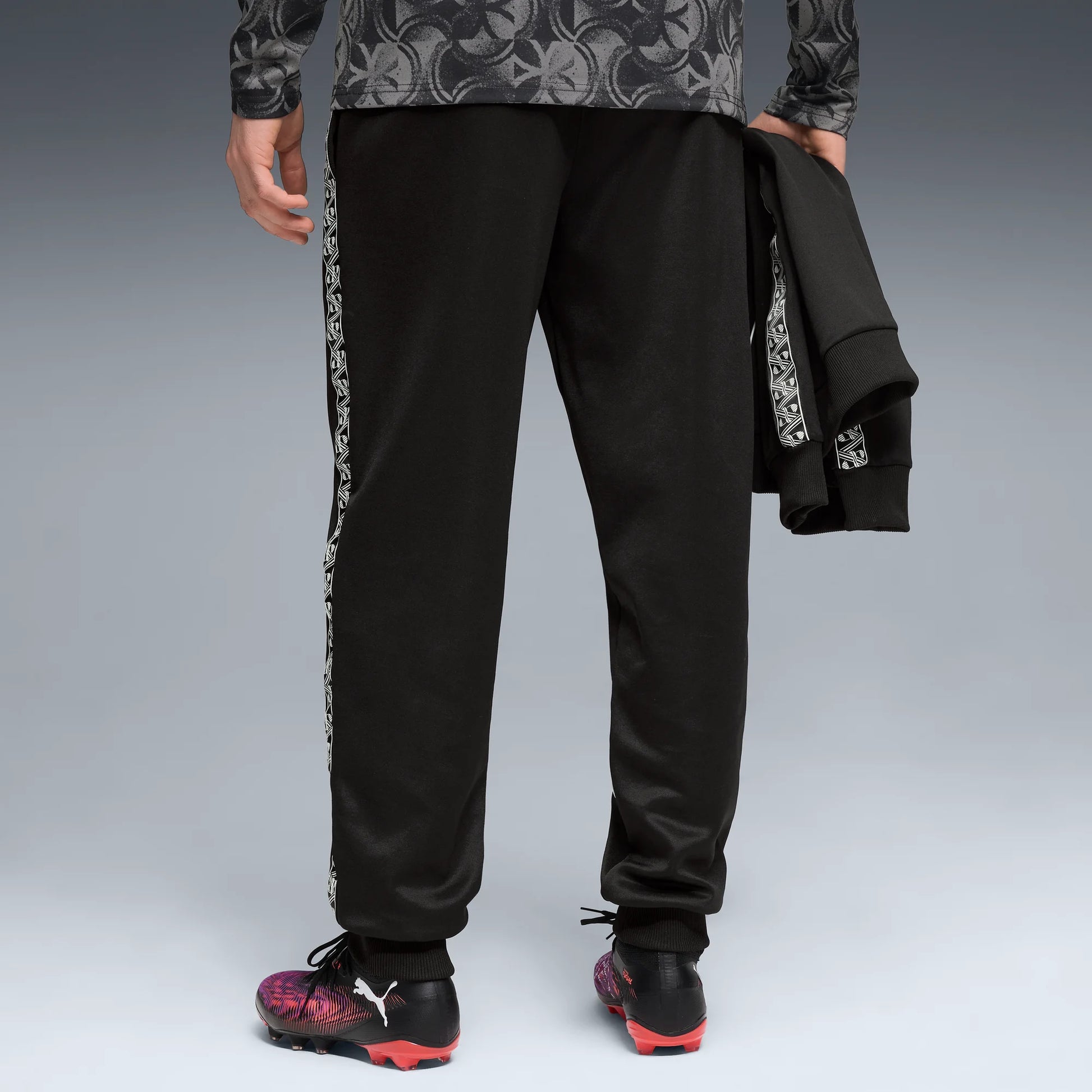 Puma 2025-26 Manchester City Men's KING Anthem Pants (Model - Back)