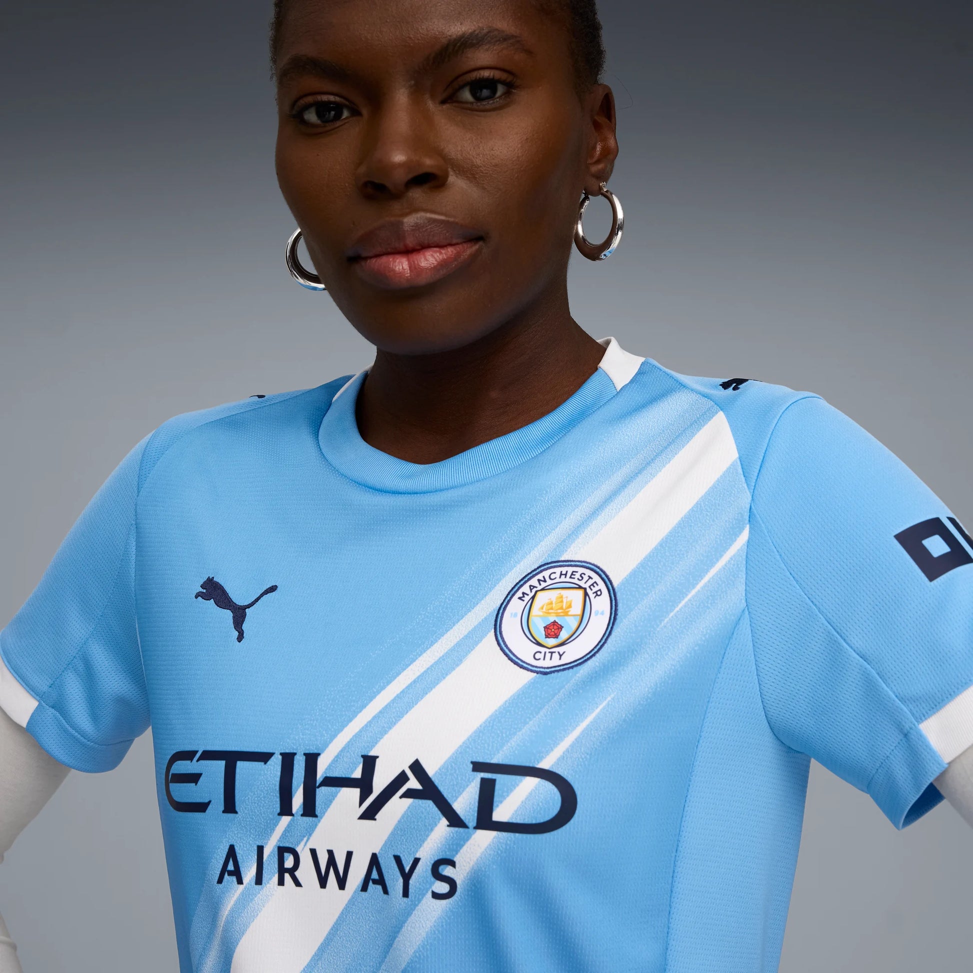 Puma 2025-26 Manchester City Women's Stadium Home Soccer Jersey (Detail 1)