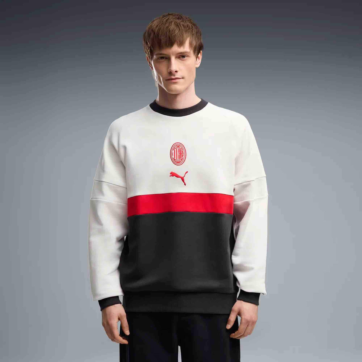 Puma 2026-27 AC Milan Men's FTBLCulture Relaxed Crew Sweatshirt (Model - Front)