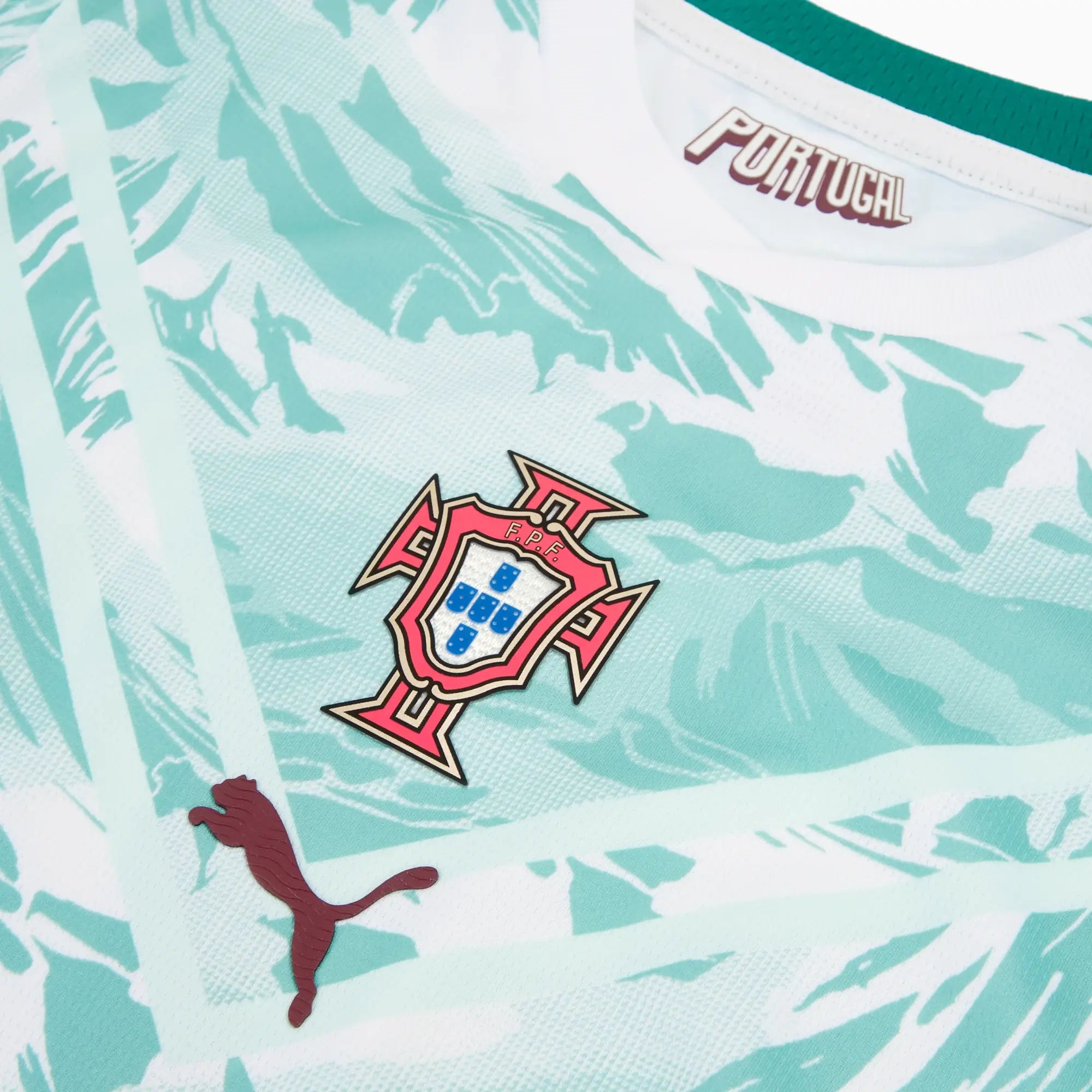 Puma 2026-27 Portugal Women's Stadium Away Ronaldo #7 Soccer Jersey (Detail 1)