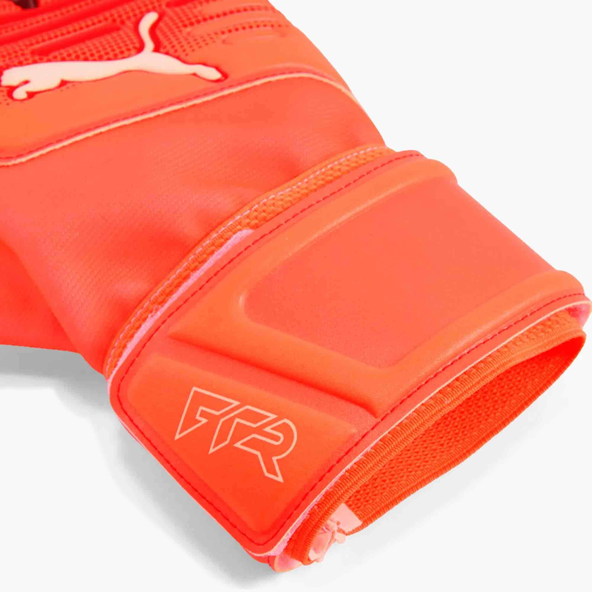 Puma Future Match NC Goalkeeper Gloves (Detail 2)