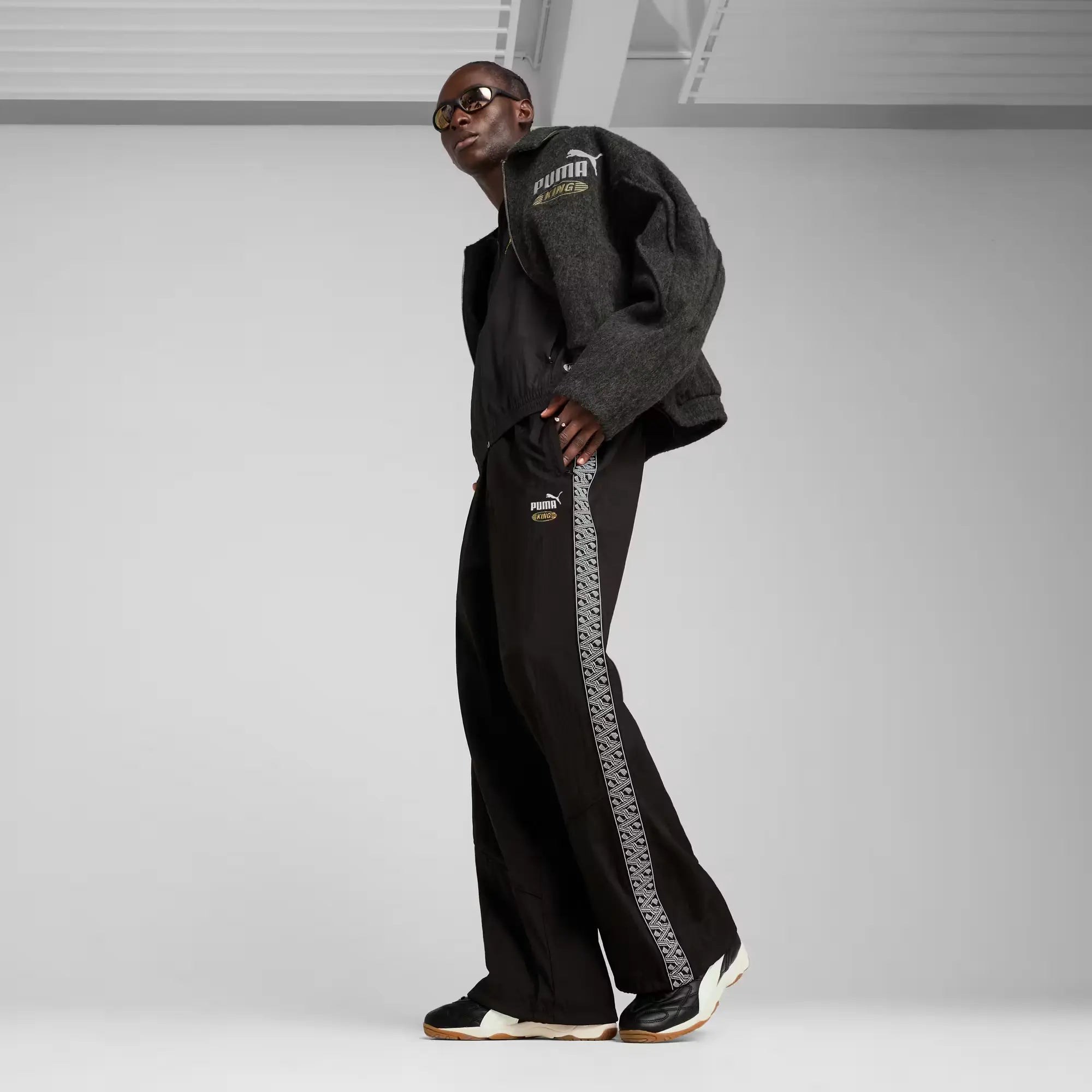 Puma King Indoor Soccer Shoes - King Classic Pack (SP26) (Model 1)