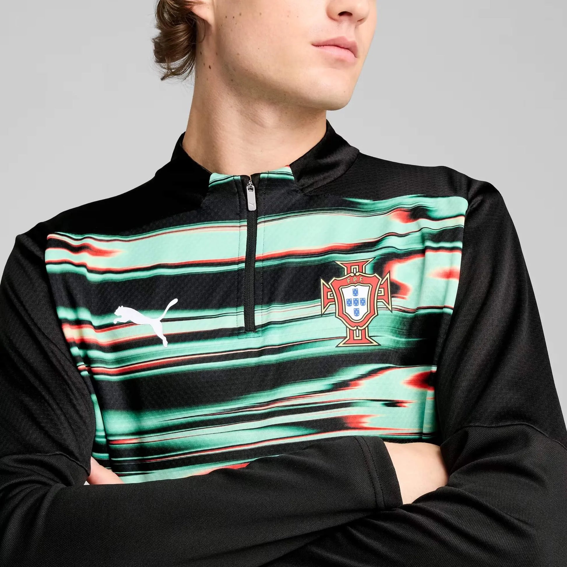 Puma 2025-26 Portugal Men's Pre-Match 1/4 Zip Top (Detail 1)