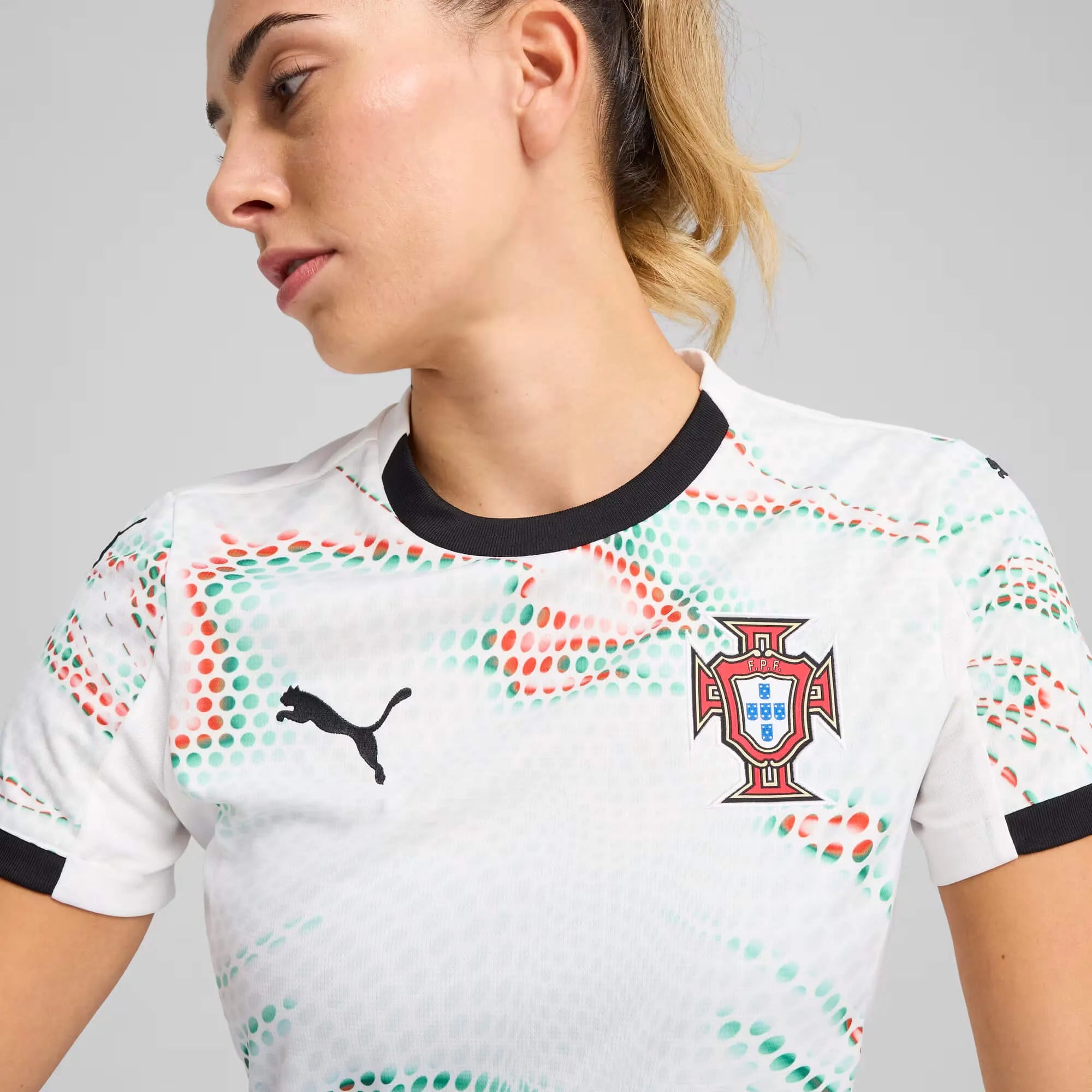 Puma 2025-26 Portugal Womens Stadium Away Jersey (Detail 1)