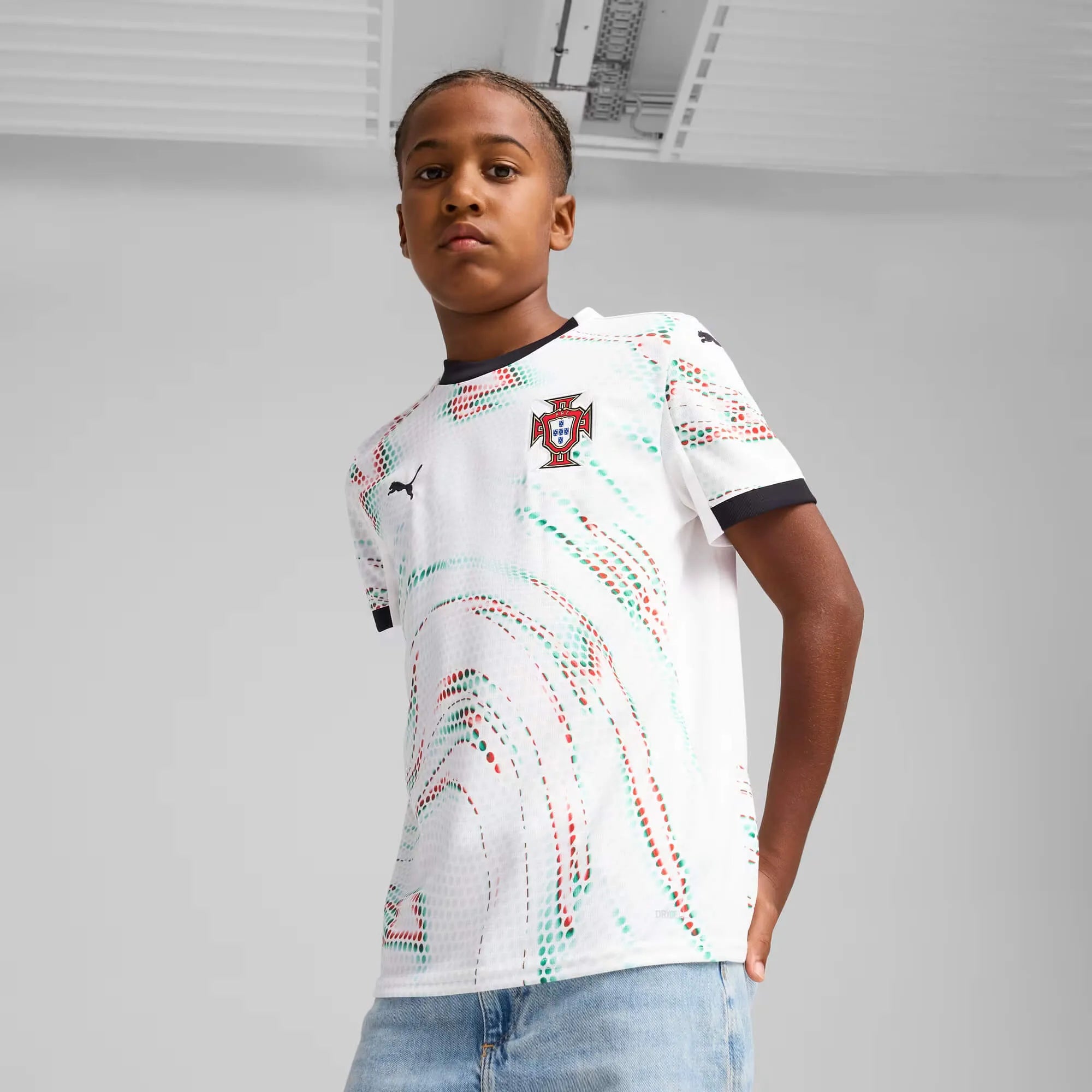 Puma 2025-26 Portugal Youth Stadium Away Jersey (Model - Front)