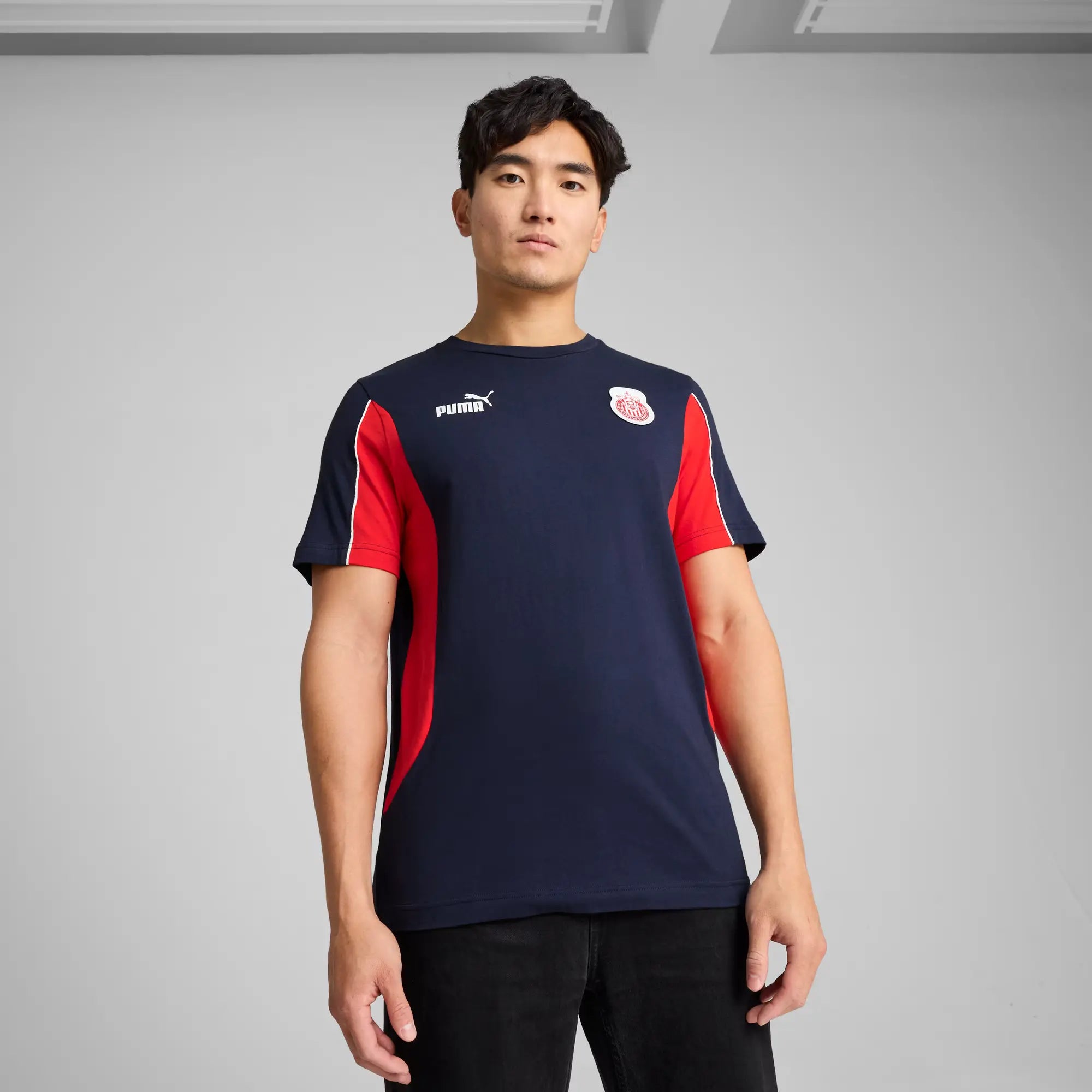 Puma 2025 Chivas Men's FTBLARCHIVE Tee (Model - Front)