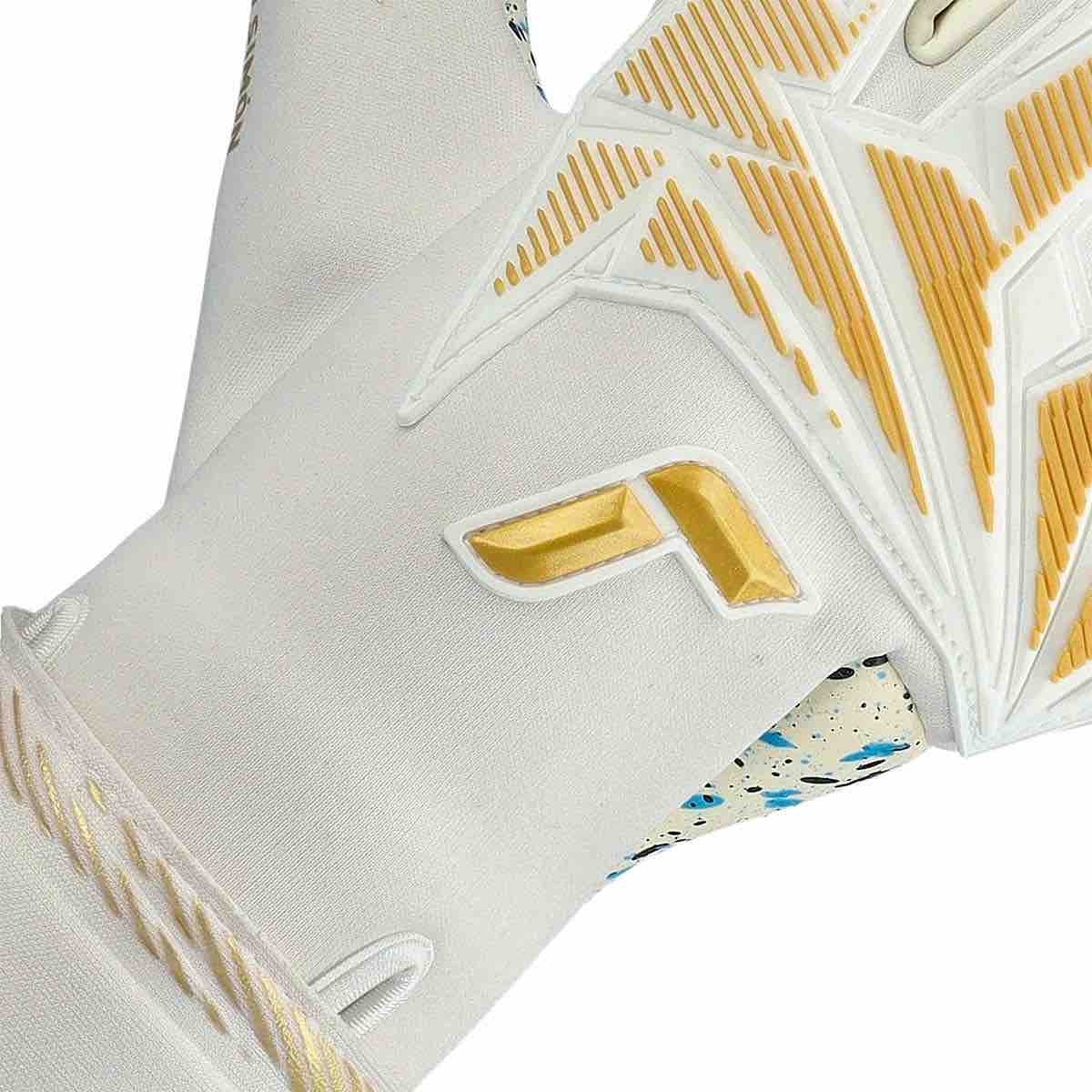 Reusch Attrakt Freegel Fusion Unai Simon WC Champion Goalkeeper Gloves (Detail 3)