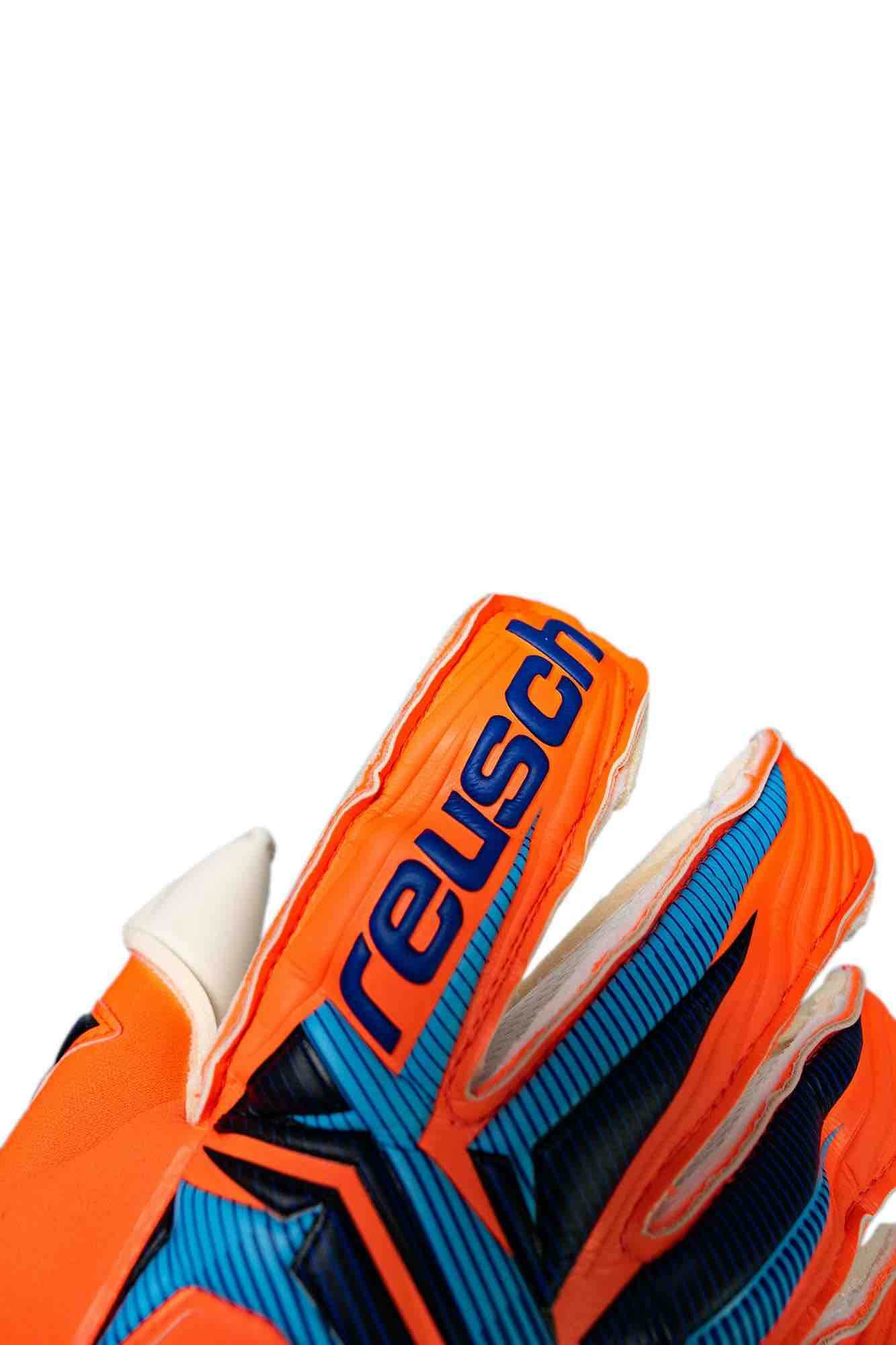 Reusch Attrakt Gold X Evolution Goalkeeper Gloves (Detail 2)
