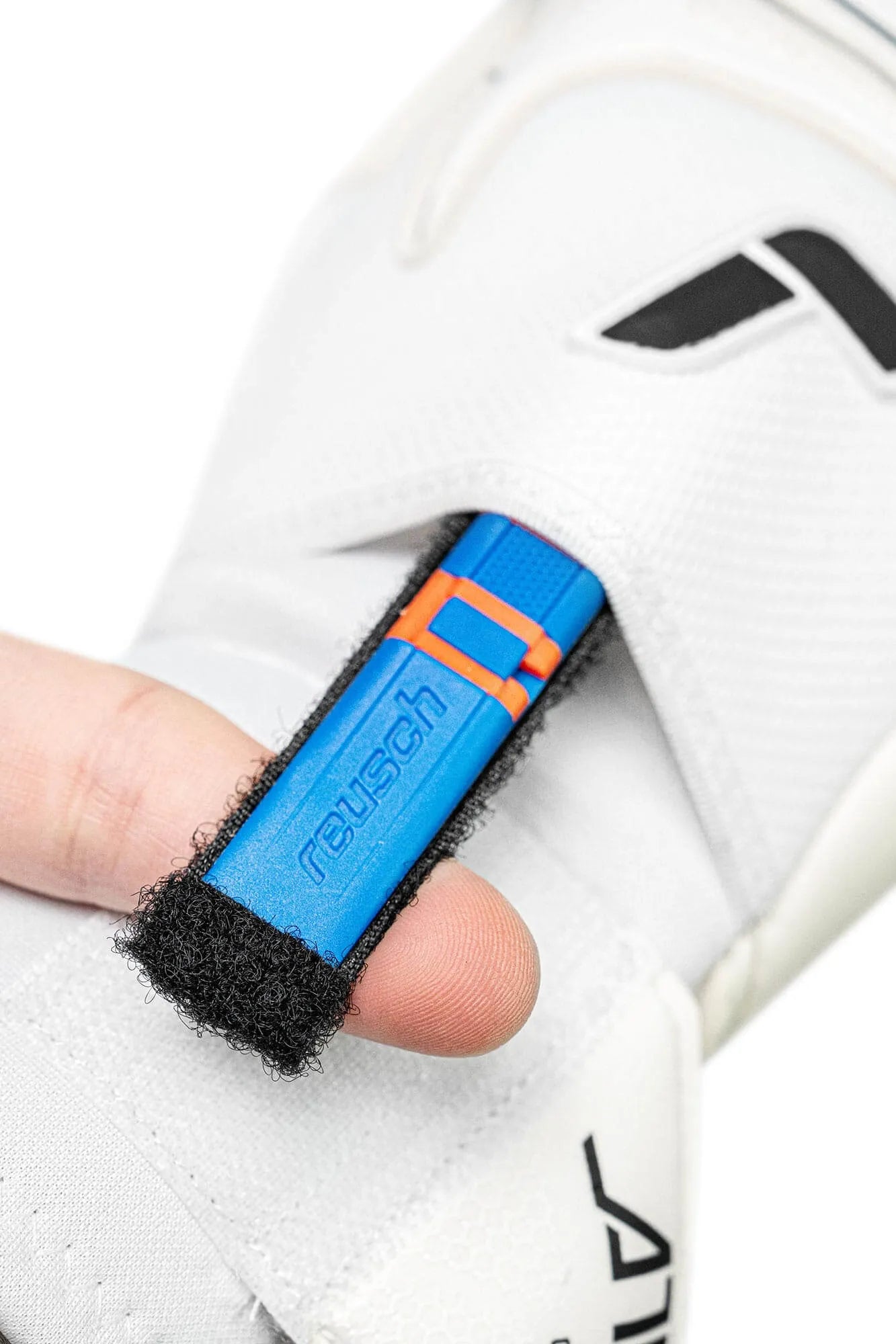 Reusch Attrakt Gold X Ortho-Tec Goalkeeper Gloves (Detail 4)