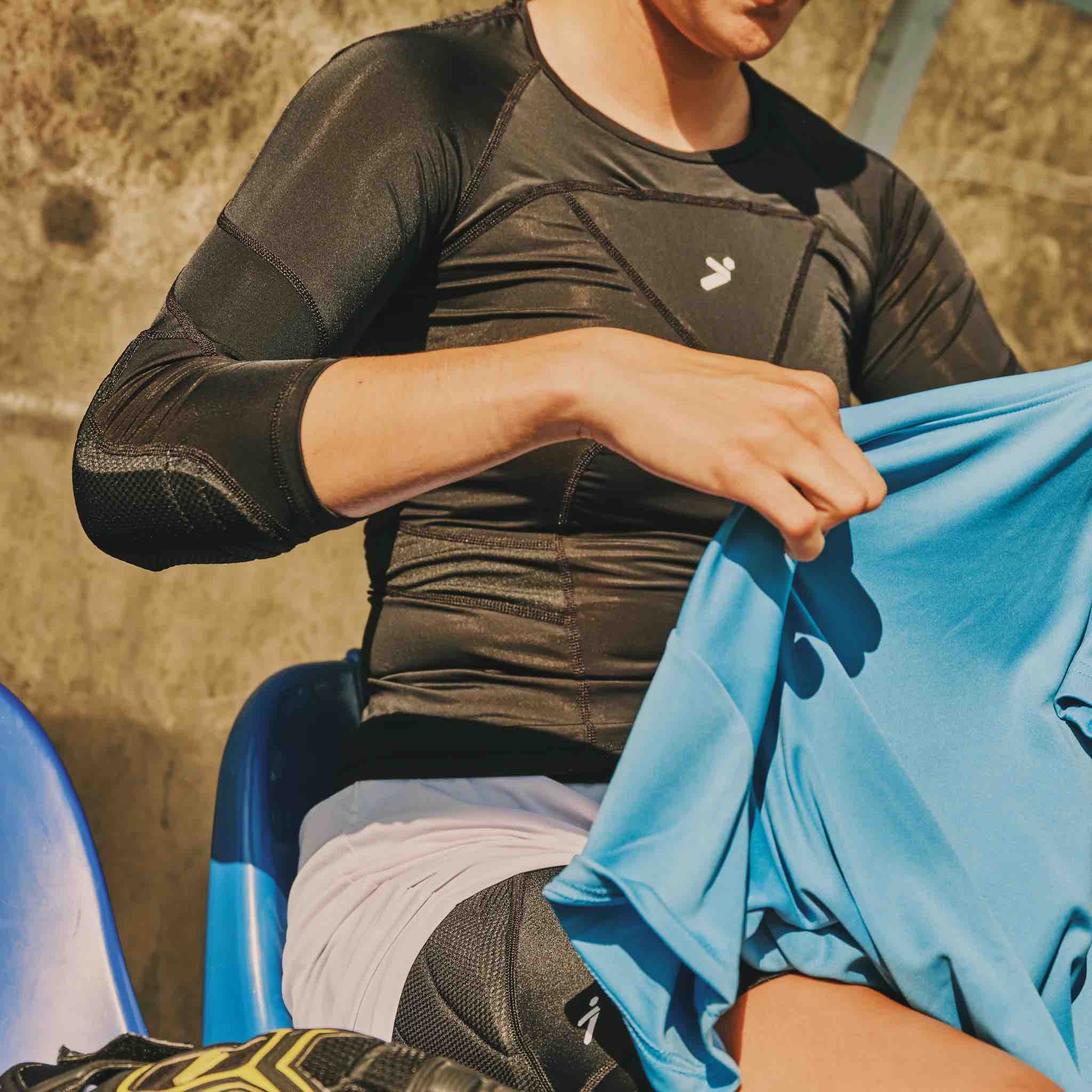 Storelli Women's BodyShield Goalkeeper 3/4 Undershirt (Detail 1)