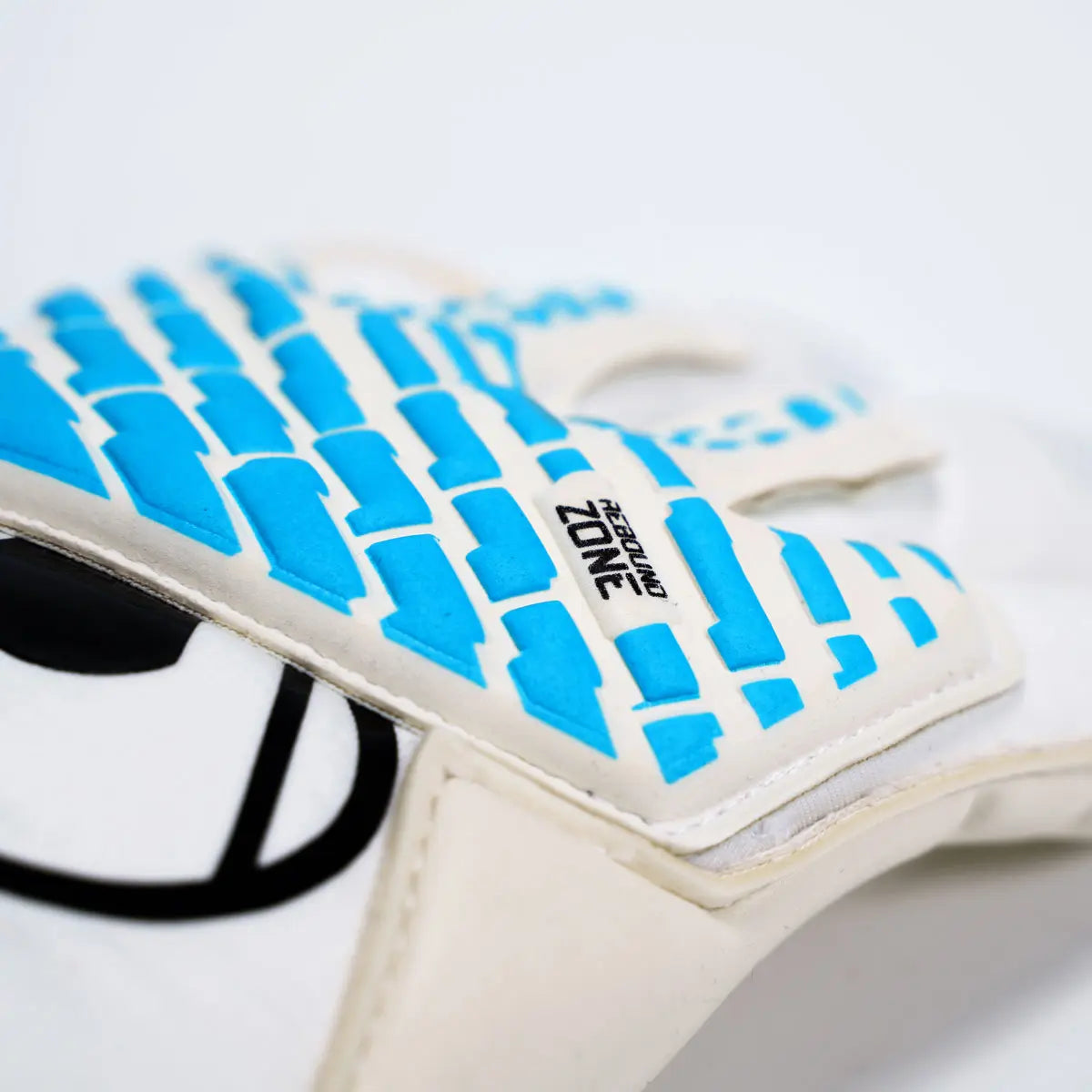 Uhlsport Cybertec Absolutgrip SC Goalkeeper Gloves (Detail 4)