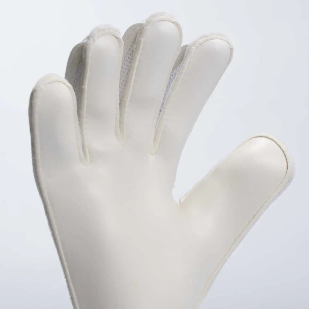 Uhlsport Cybertec Starter Soft Goalkeeper Gloves (Detail 2)