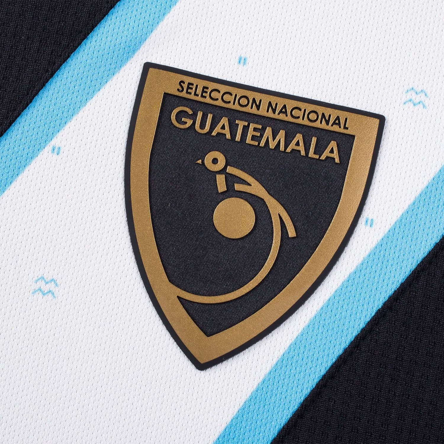 Umbro 2023-24 Guatemala Men's 3rd Long-Sleeve Jersey (Detail 1)