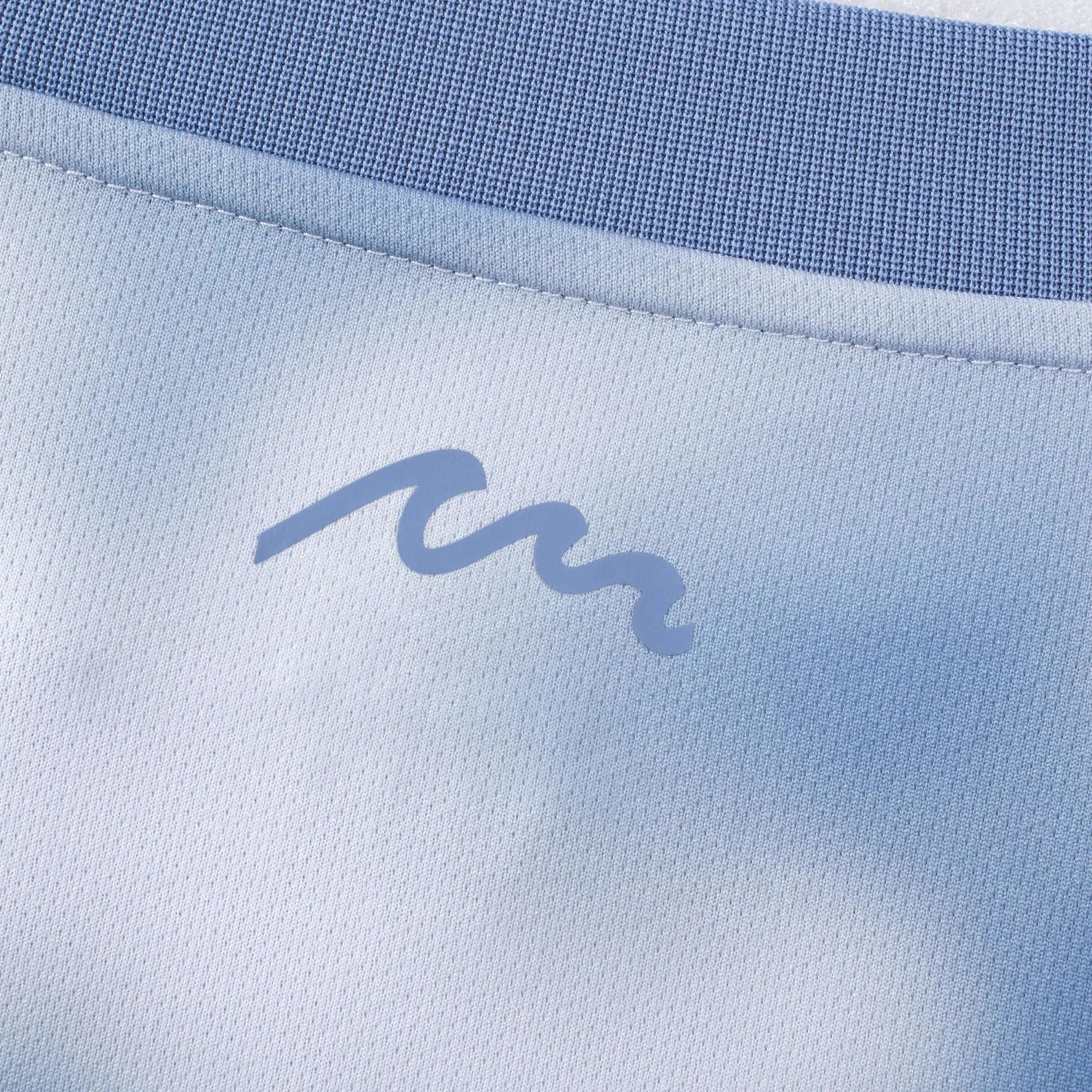Umbro 2025-26 El Salvador Men's Pre-Match Soccer Jersey Blue (Detail 3)