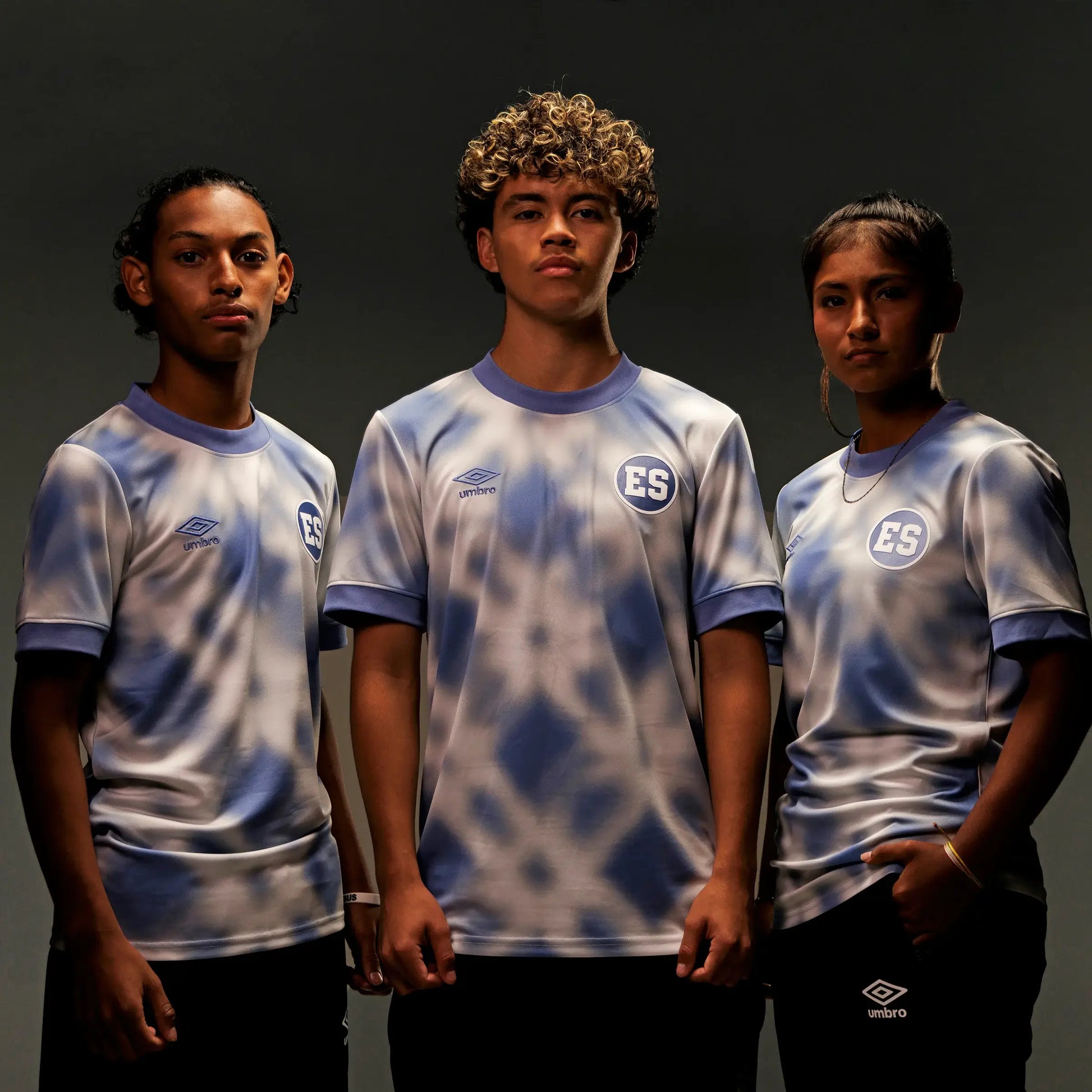 Umbro 2025-26 El Salvador Men's Pre-Match Soccer Jersey Blue (Models - Front)