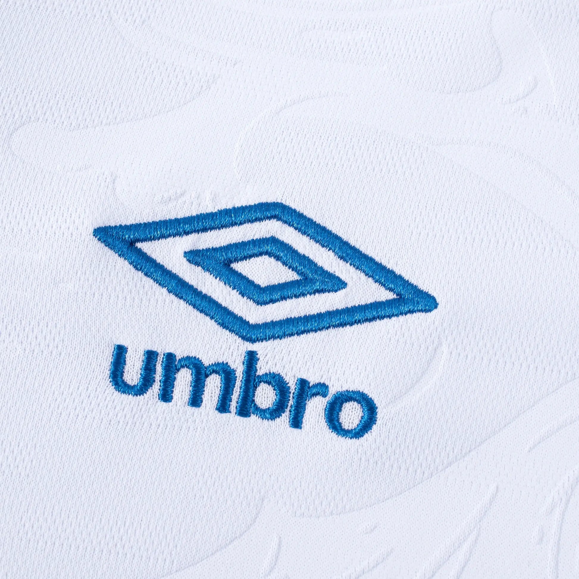 Umbro 2025-26 El Salvador Men's Stadium Away Long-Sleeve Soccer Jersey (Detail 2)