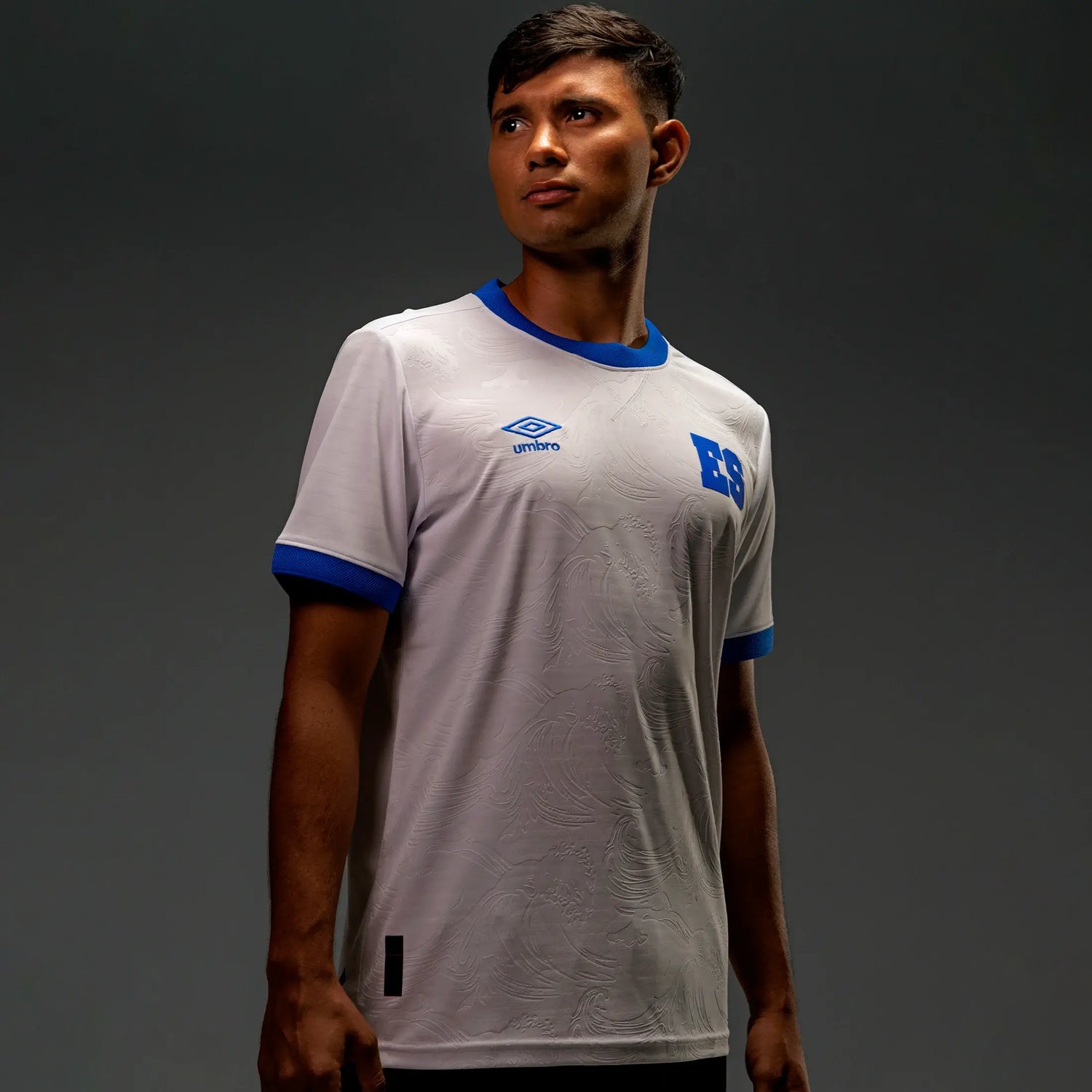 Umbro 2025-26 El Salvador Men's Stadium Away Soccer Jersey (Male Model - Front)