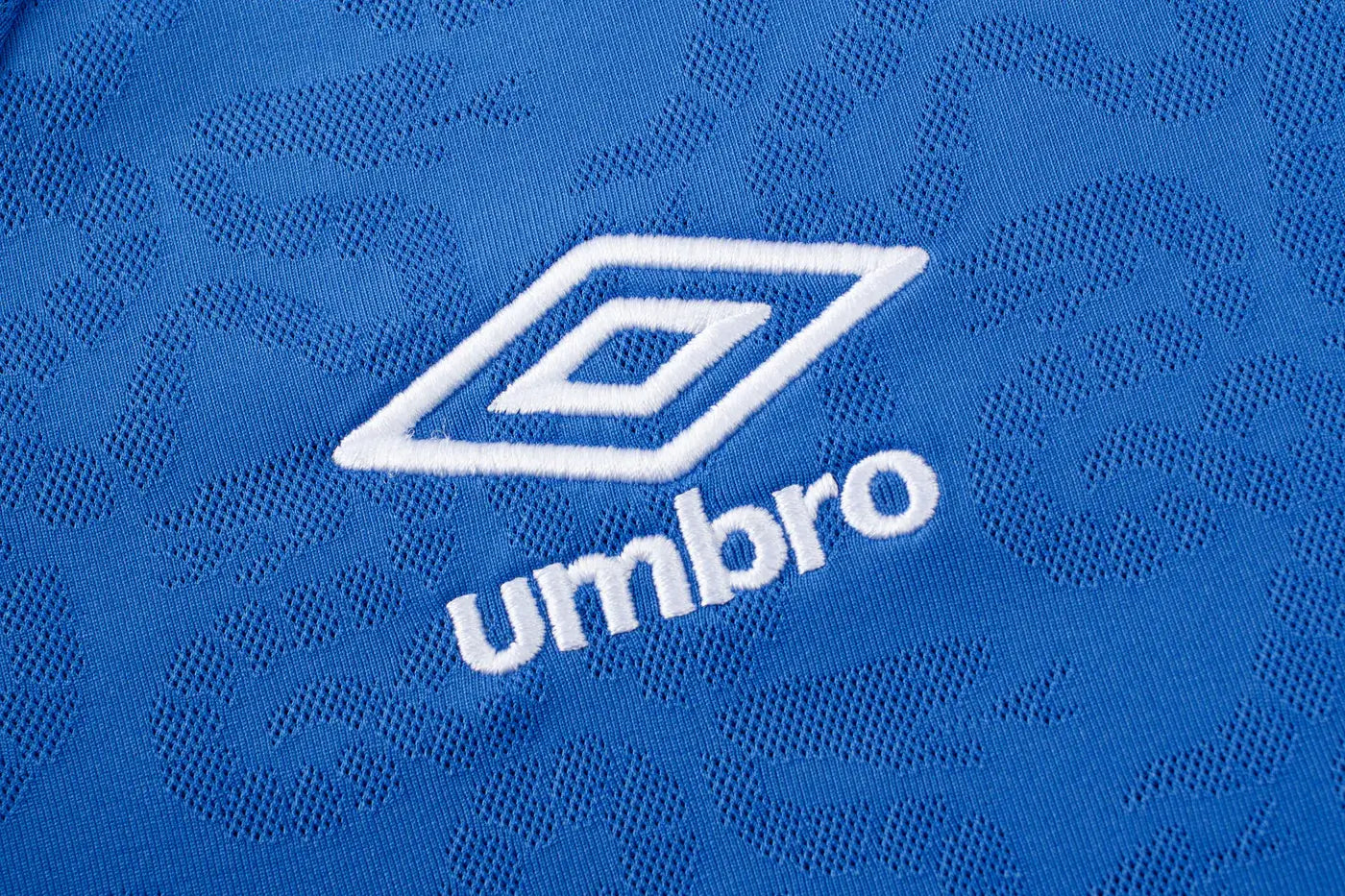 Umbro 2026-27 El Salvador Kids Home Soccer Jersey Set (Detail 1)