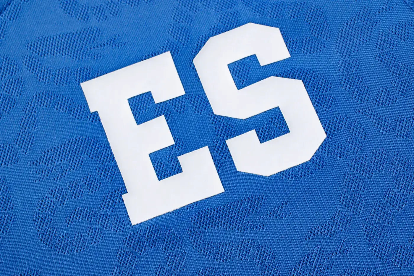 Umbro 2026-27 El Salvador Kids Home Soccer Jersey Set (Detail 2)