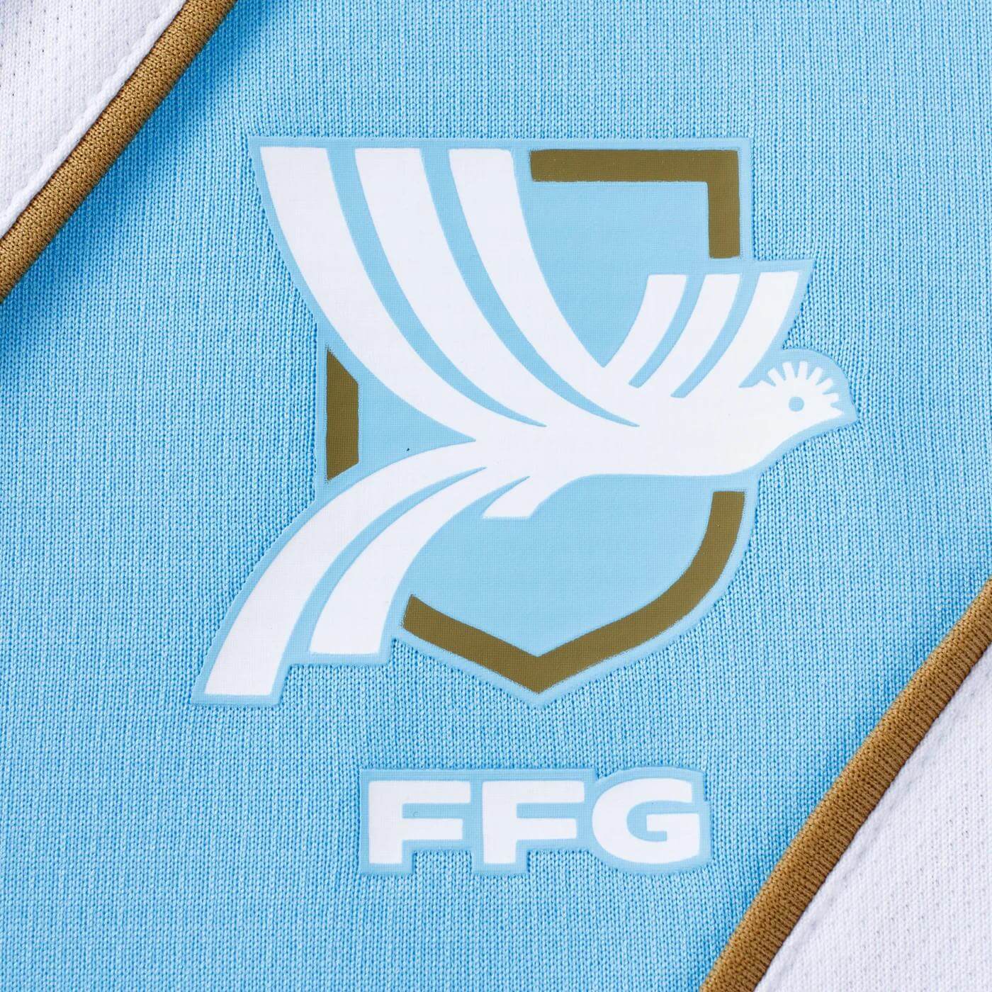 Umbro 2026-27 Guatemala Kids Home Soccer Jersey Set (Detail 2)