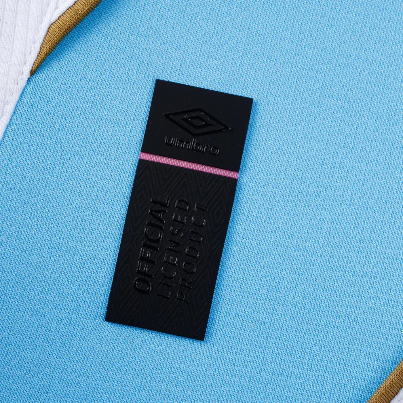 Umbro 2026-27 Guatemala Men's Authentic Home Long-Sleeve Soccer Jersey (Detail 3)